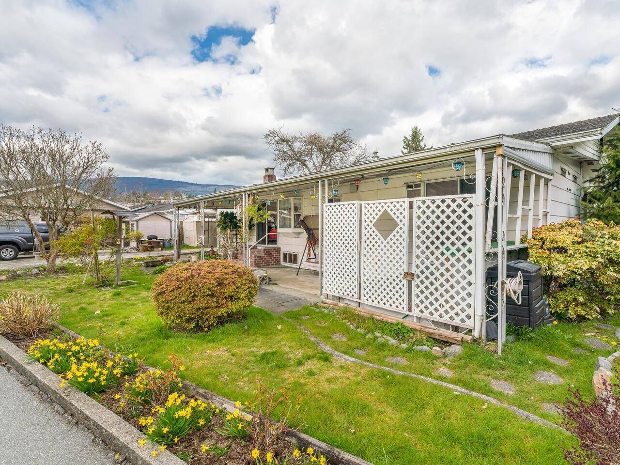 West Vancouver, BC V7P 1B9,498 SUNDANCE CRES