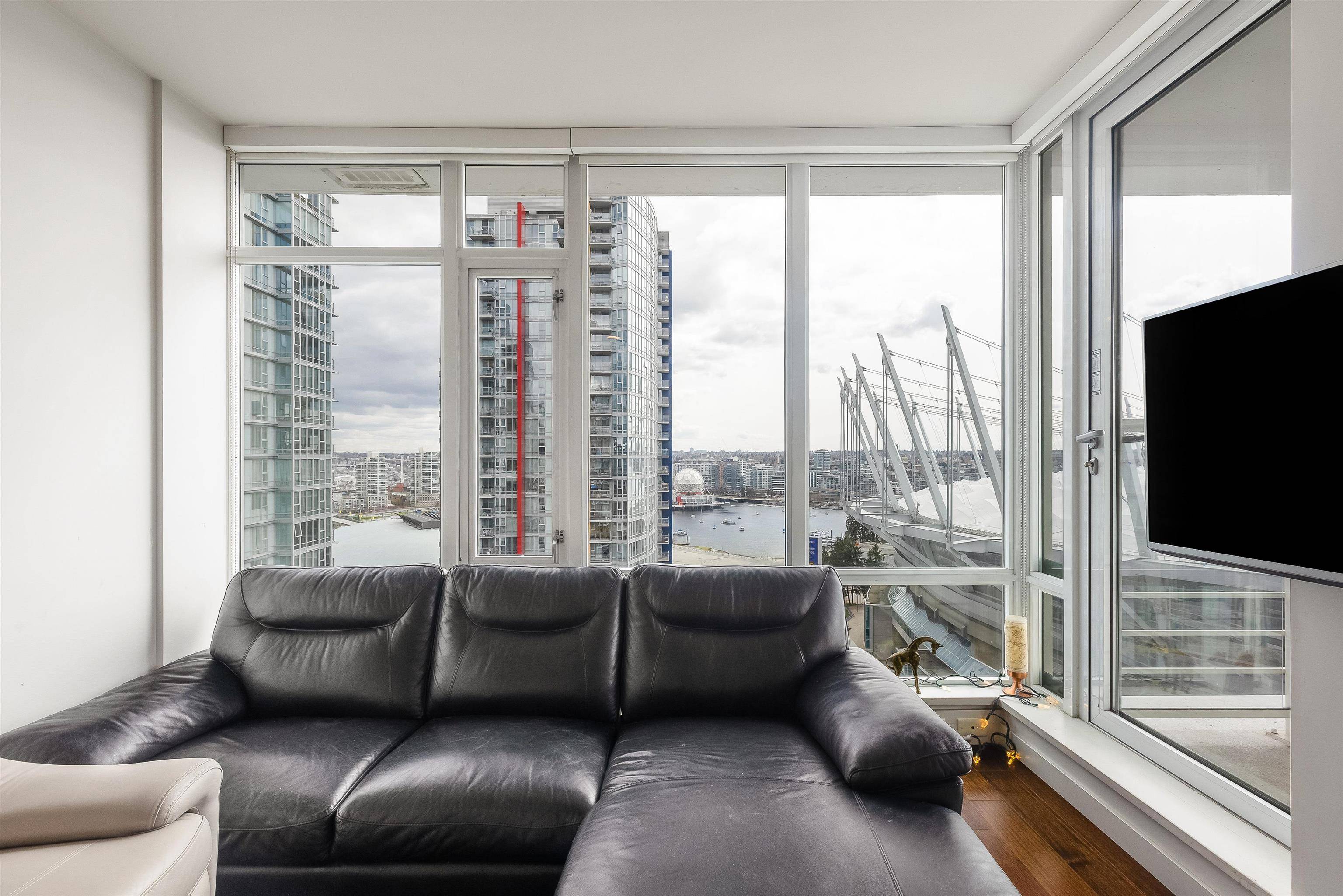 Vancouver, BC V6B 0K9,161 W GEORGIA ST #2105