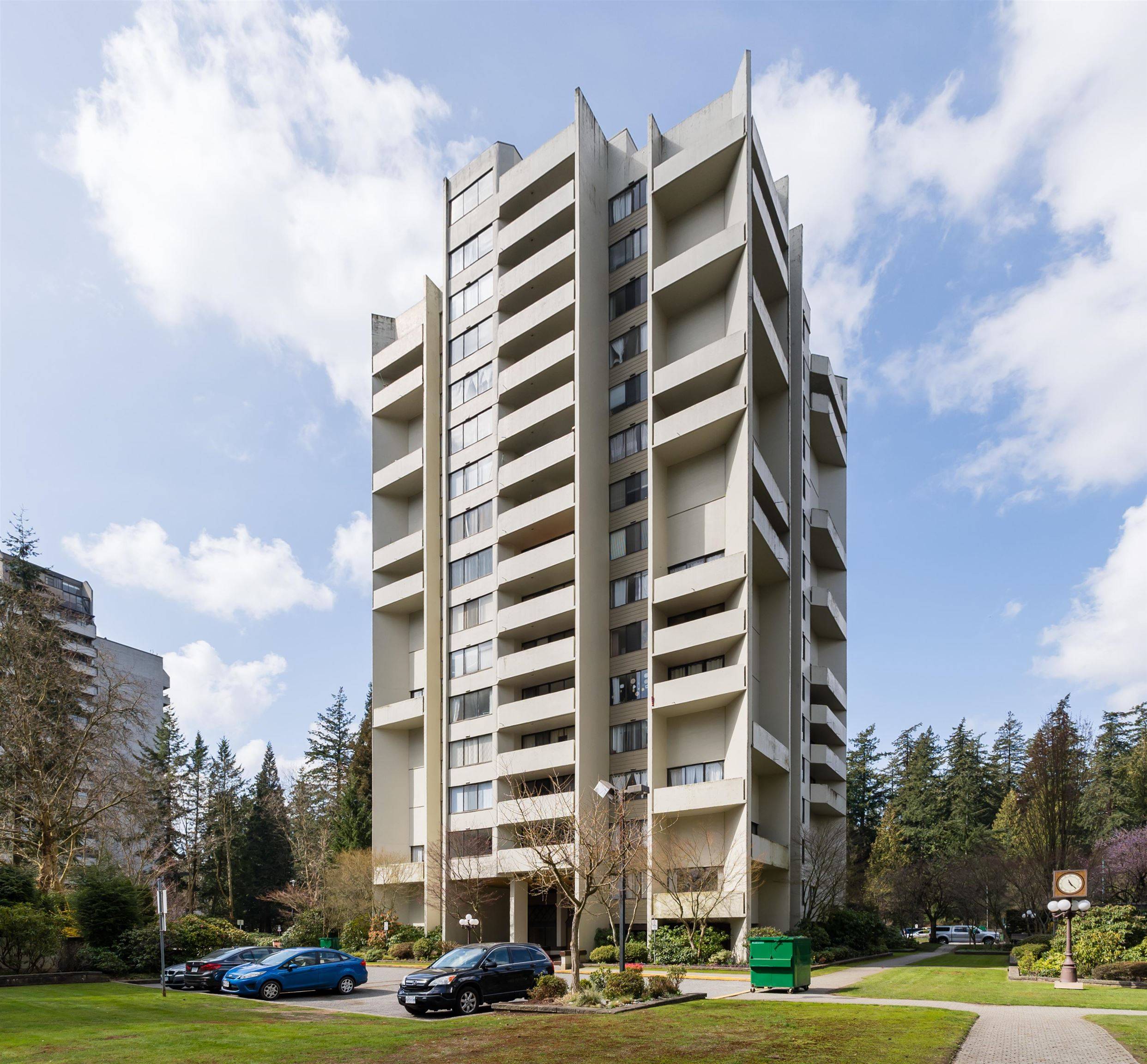 Burnaby, BC V5H 4A3,4105 MAYWOOD ST #1010