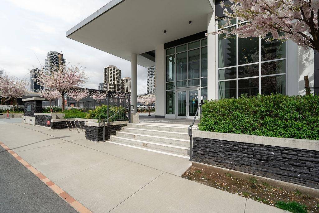 Burnaby, BC V5C 0L8,4465 JUNEAU ST #406