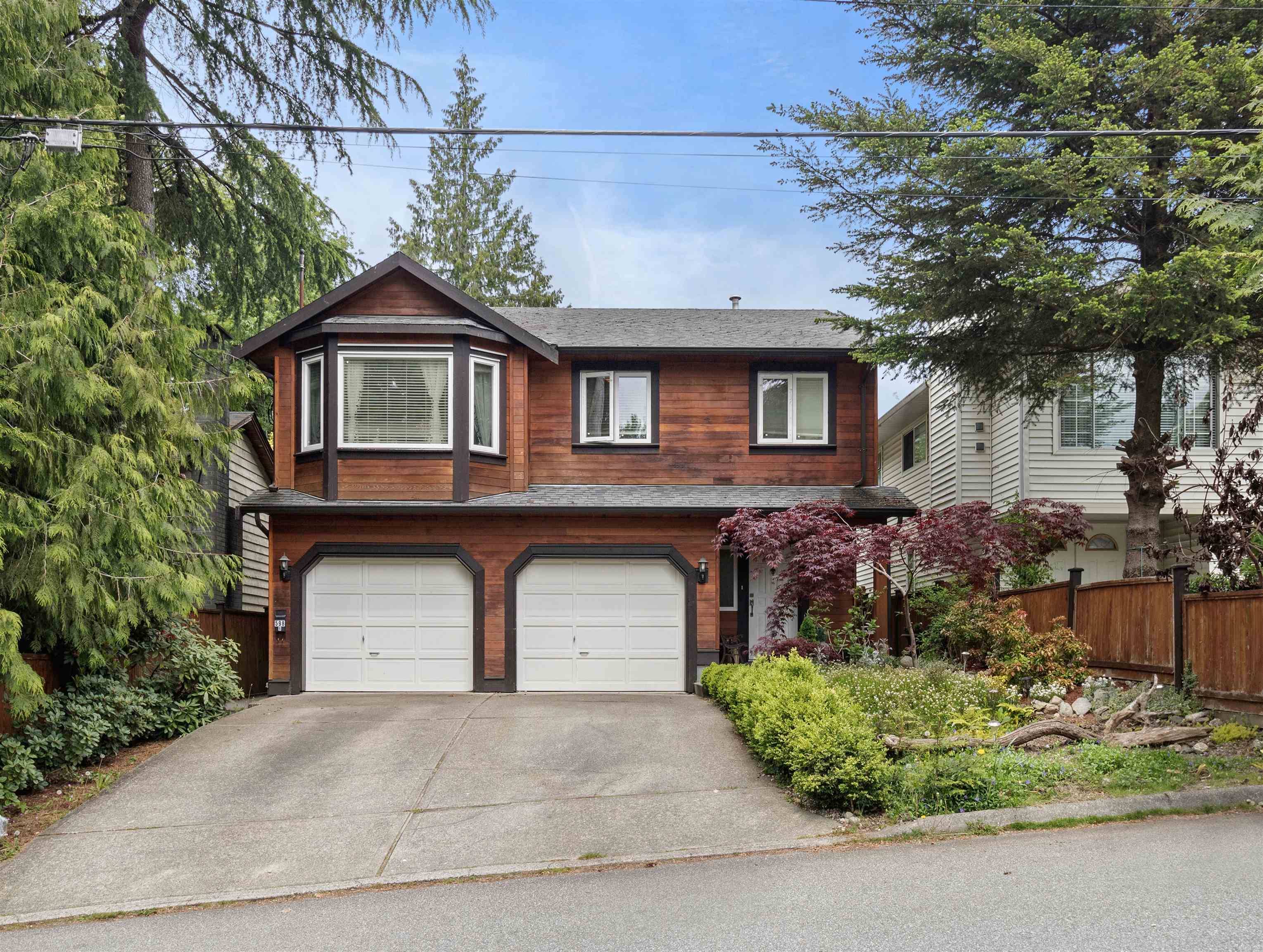 North Vancouver, BC V7N 2K2,598 W 29TH ST