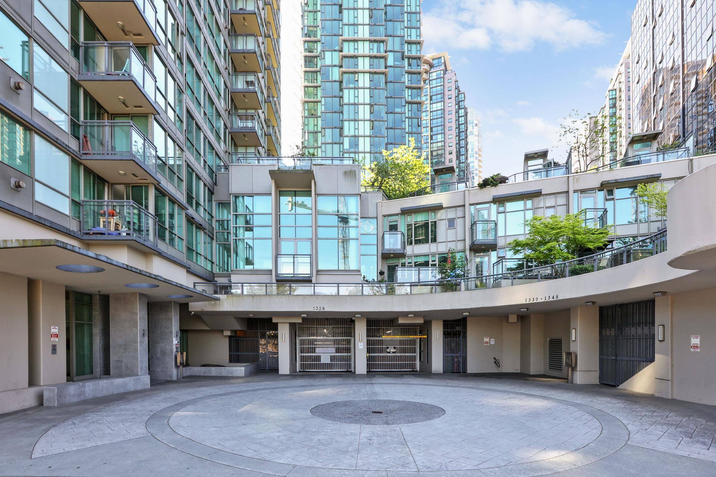 Vancouver, BC V6E 4T1,1328 W PENDER ST #802