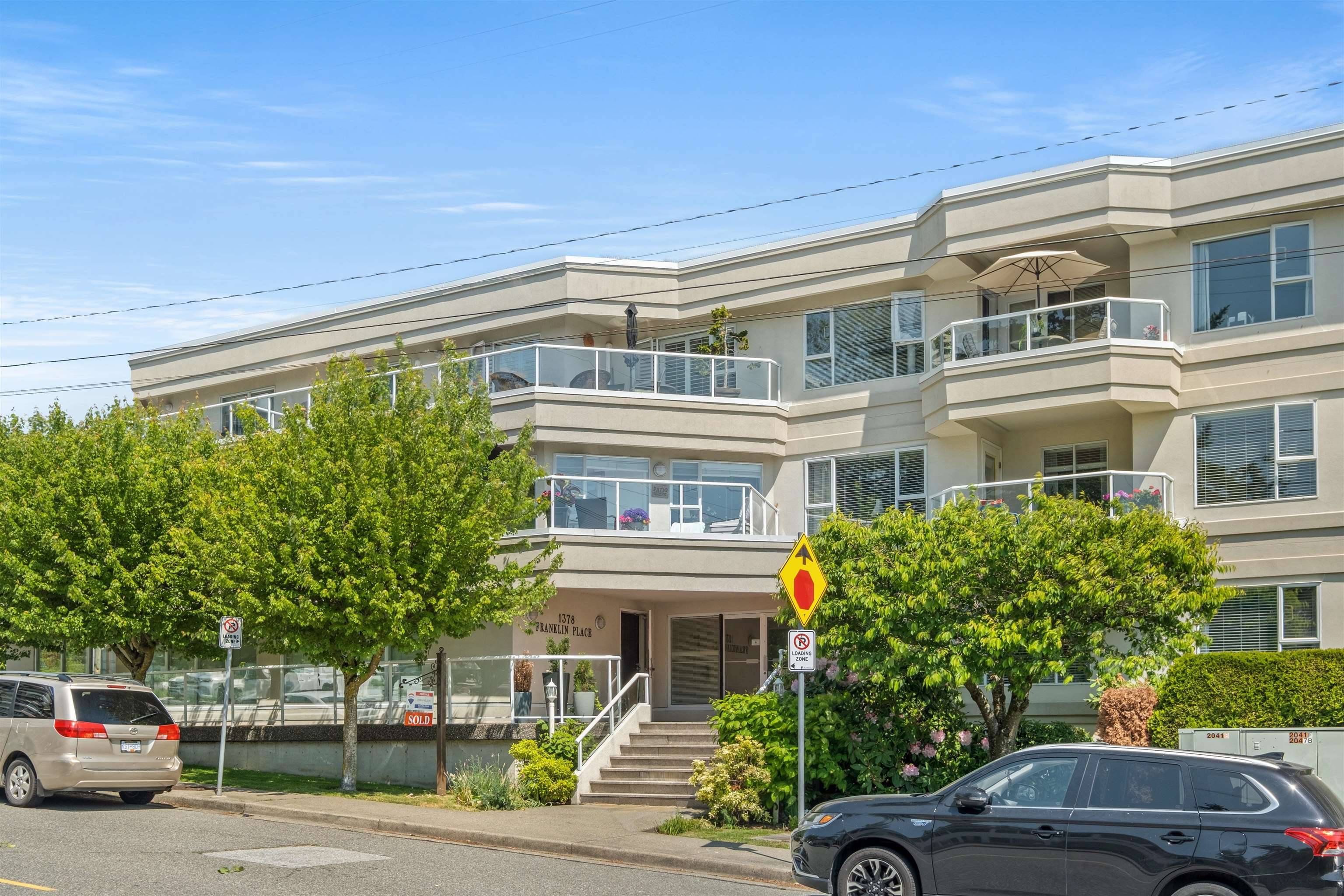 White Rock, BC V4B 3Z9,1378 GEORGE ST #104