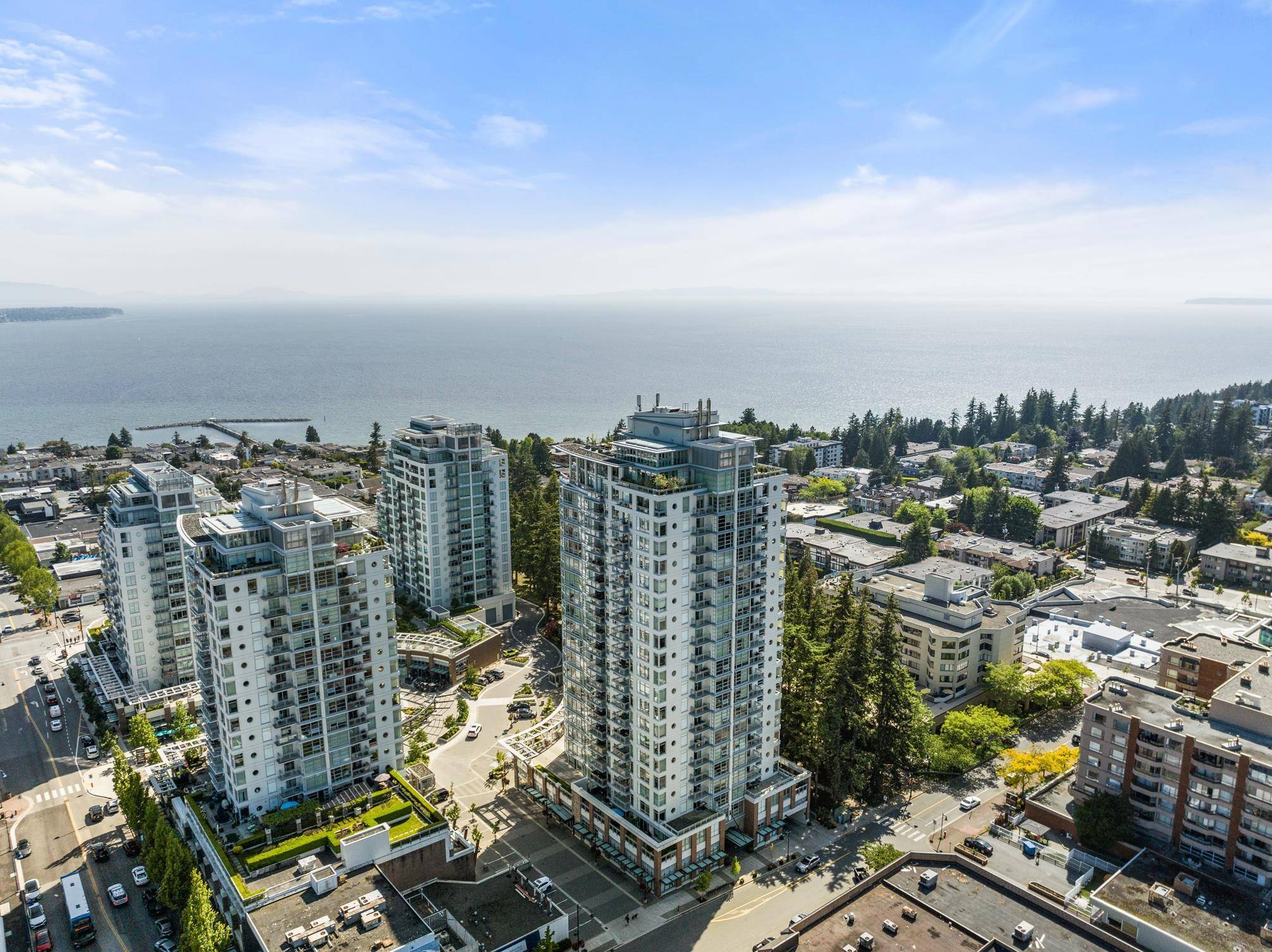 White Rock, BC V4B 0A3,15152 RUSSELL AVE #1202