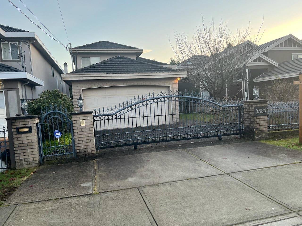 Richmond, BC V7C 1M3,3820 LOCKHART RD