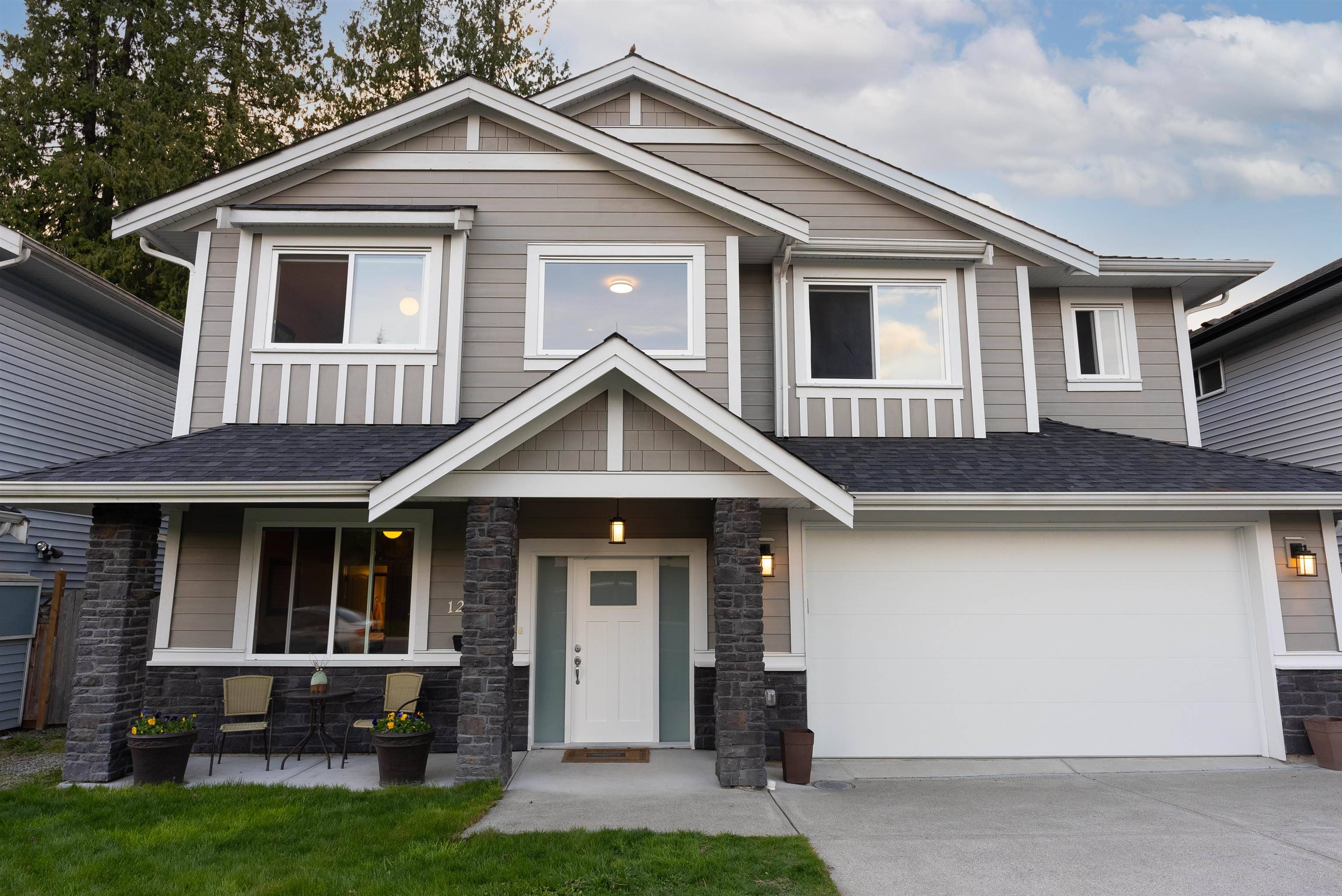 Maple Ridge, BC V2X 8B9,12273 210 ST