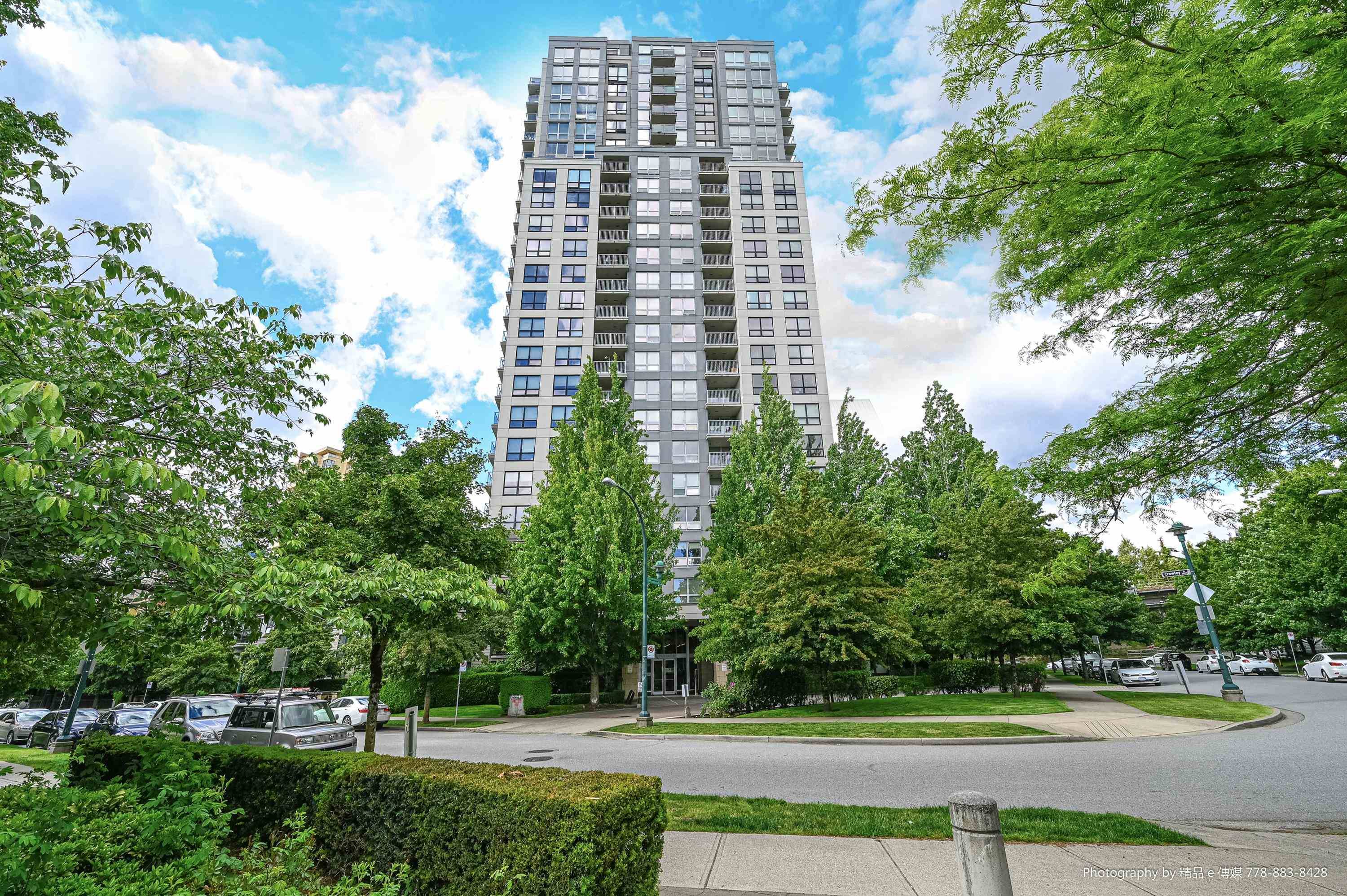 Vancouver, BC V5R 6H4,3663 CROWLEY DR #1901