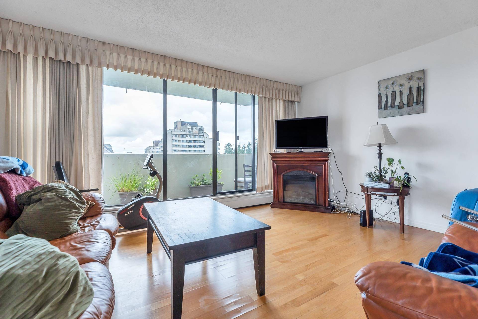 Burnaby, BC V5H 4A4,4300 MAYBERRY ST #1502