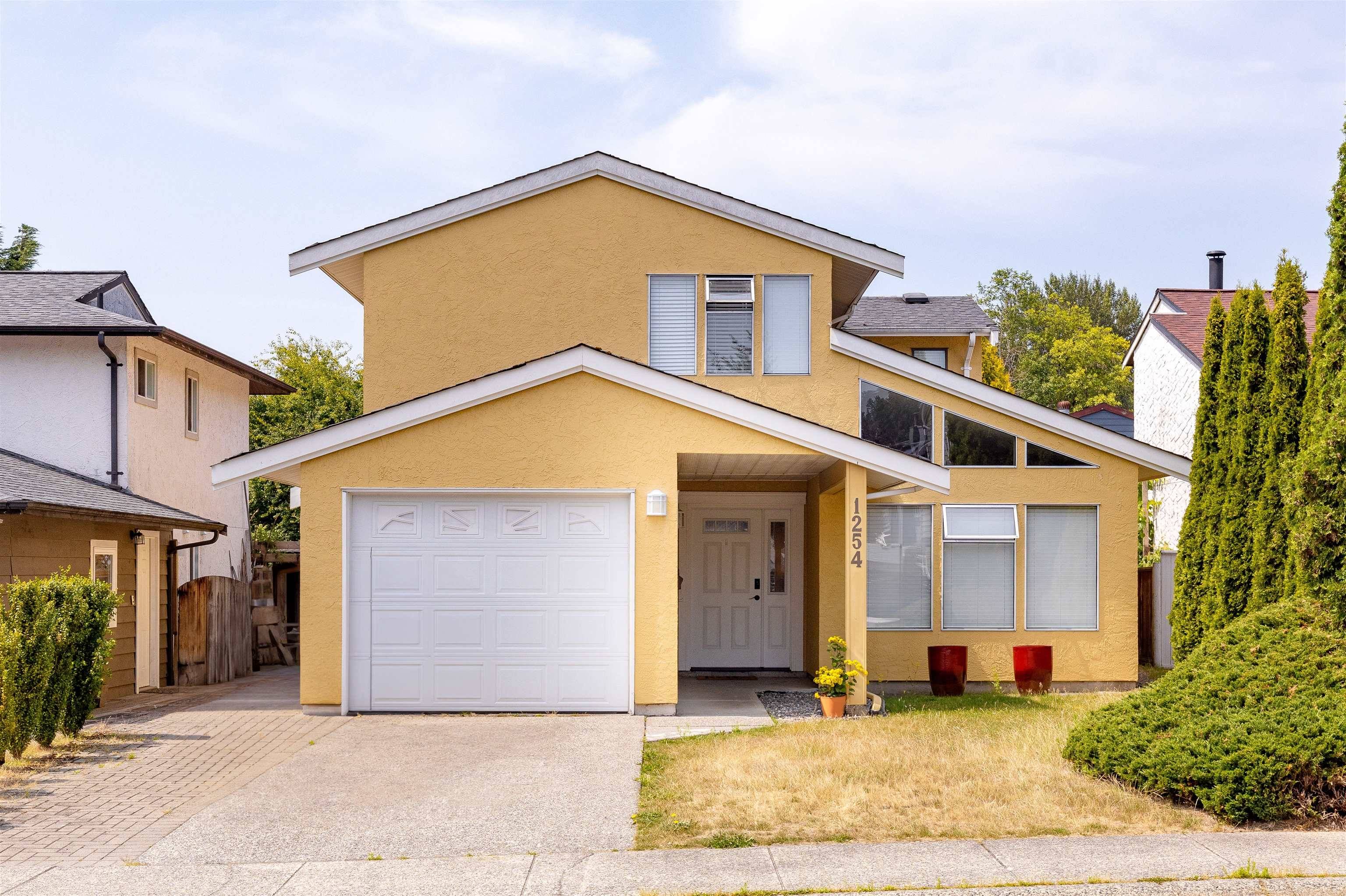 Coquitlam, BC V3E 1C5,1254 HORNBY ST