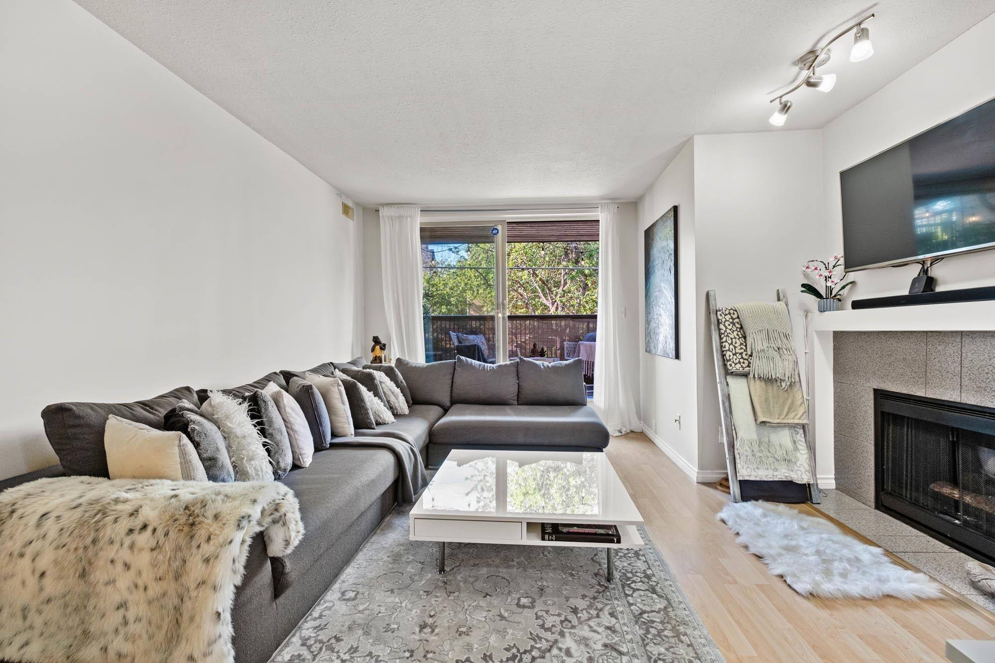 Vancouver, BC V5Z 1S1,935 W 15TH AVE #107