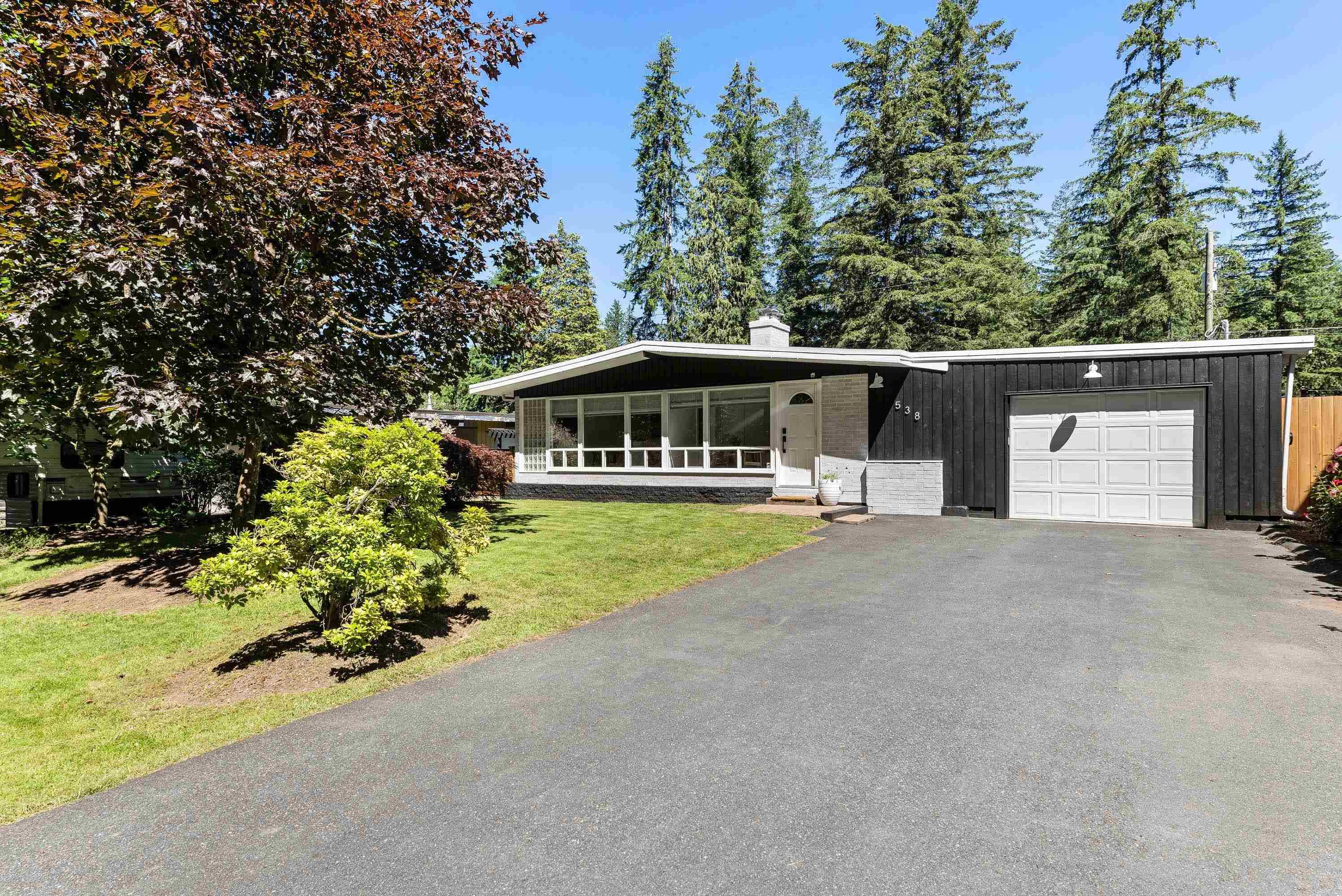 Cultus Lake, BC V2R 4Z8,538 PARK DR