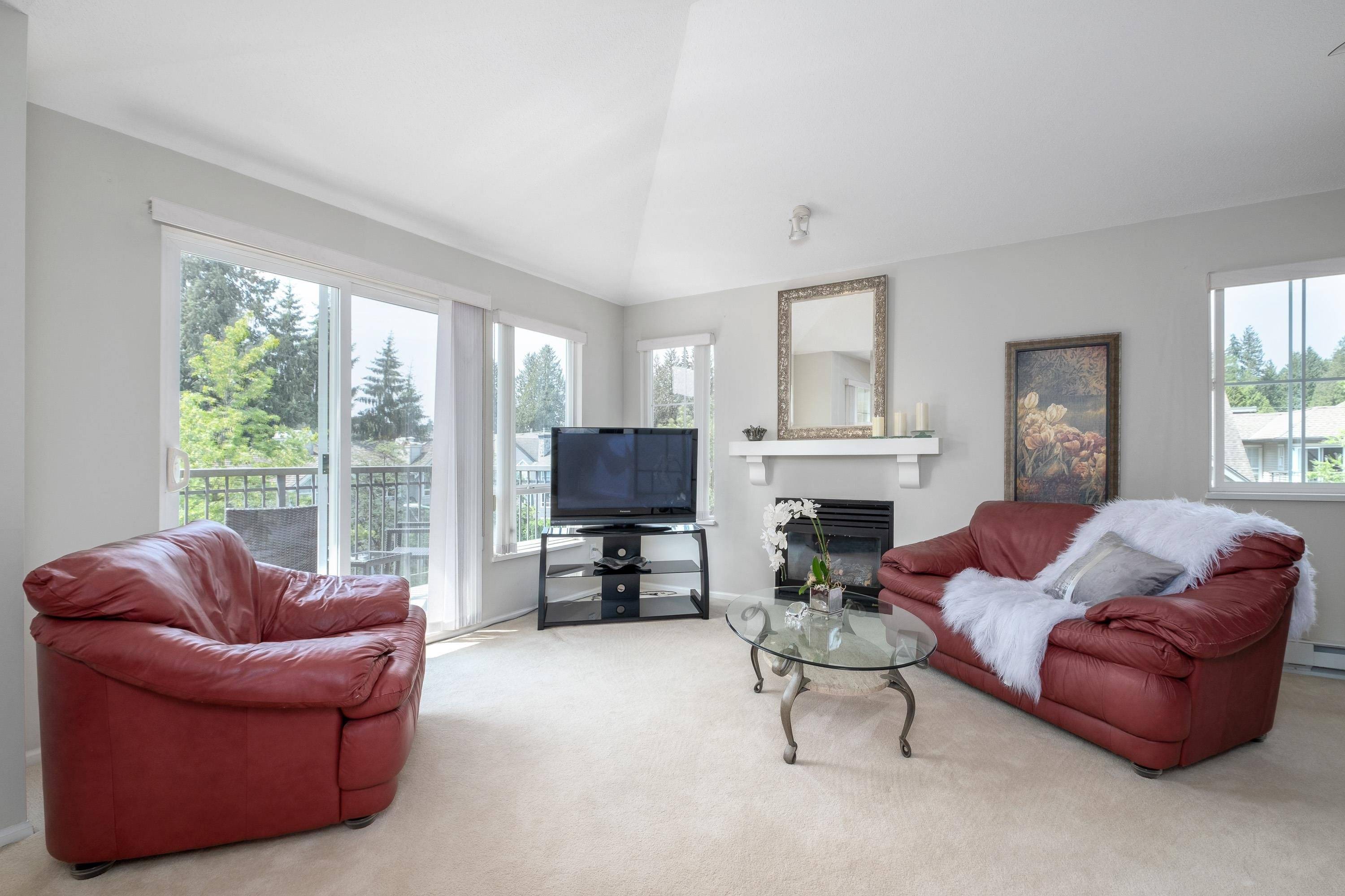 North Vancouver, BC V7K 3E2,1150 E 29TH ST #401