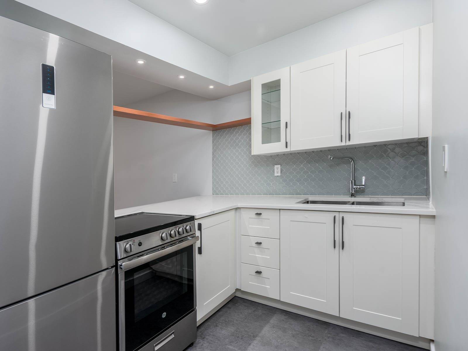 Vancouver, BC V6P 3X3,8680 FREMLIN ST #309