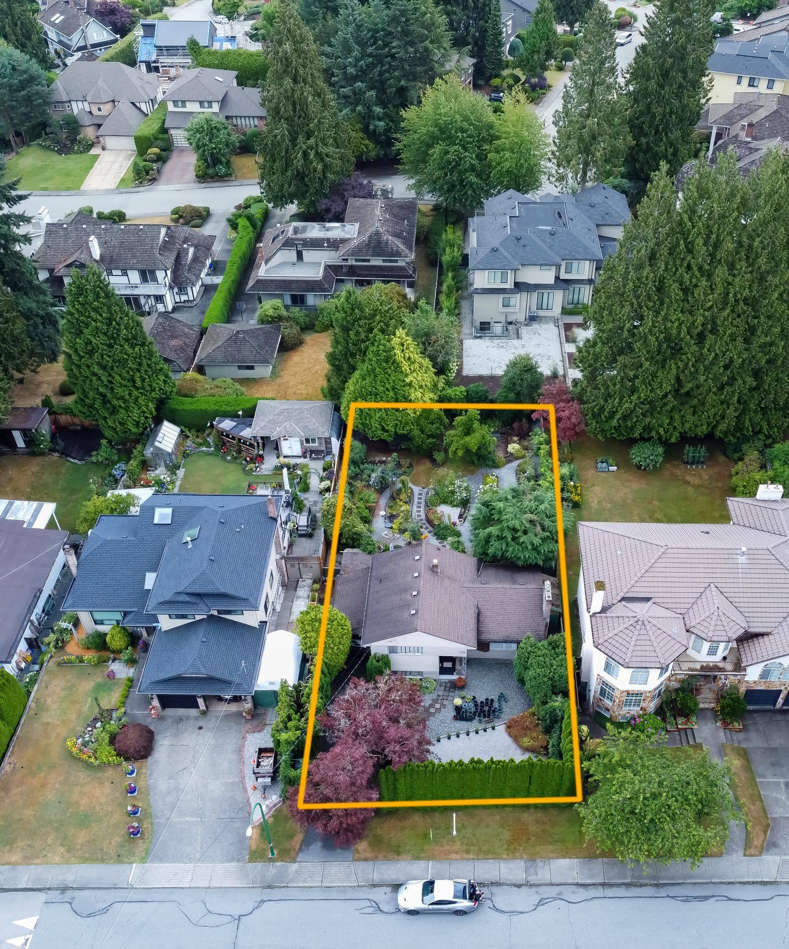 Burnaby, BC V5E 3E8,6174 MALVERN AVE