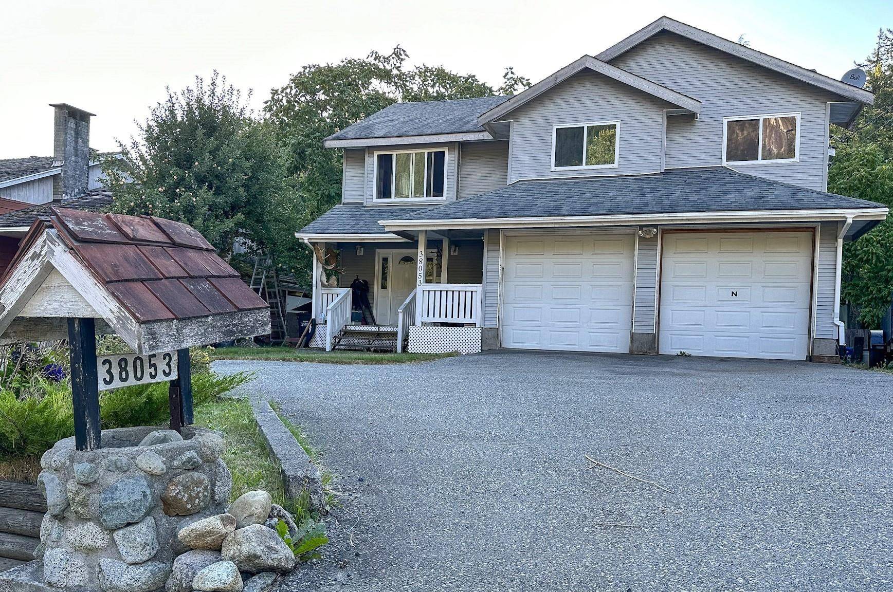 Squamish, BC V8B 0X6,38053 WESTWAY AVE