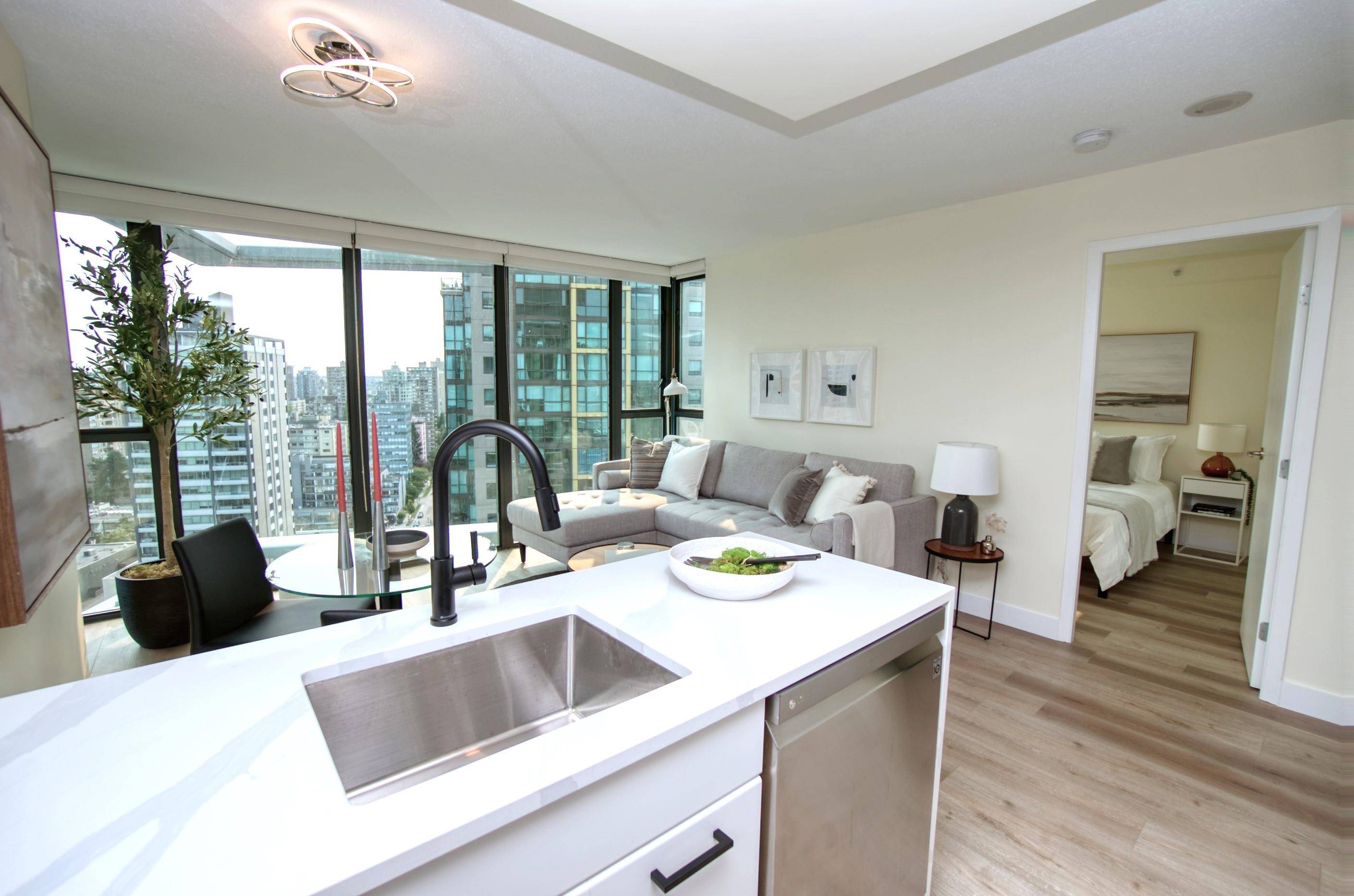 Vancouver, BC V6E 4P1,1331 W GEORGIA ST #3008