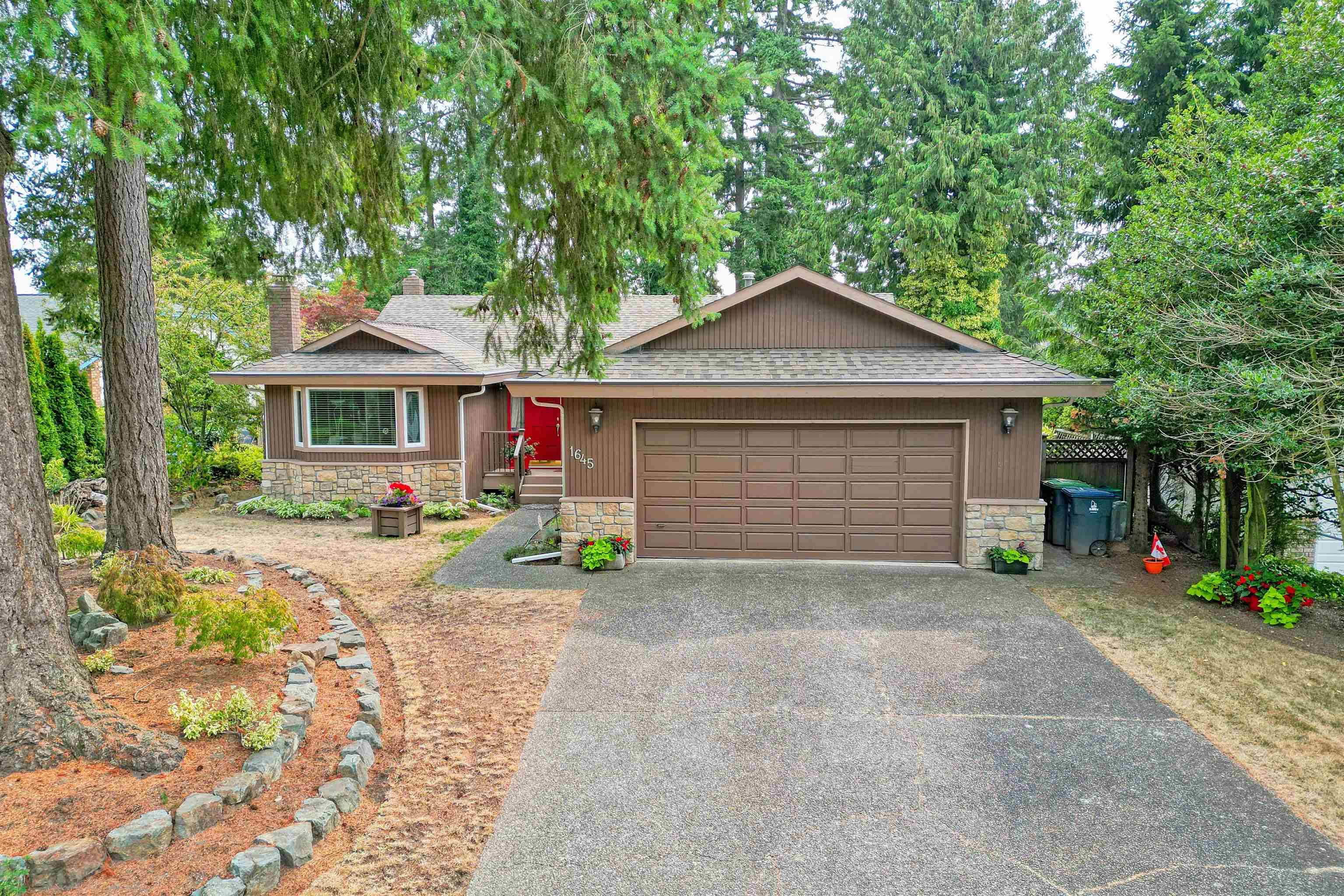 Surrey, BC V4A 6H3,1645 AMBLE GREENE DR