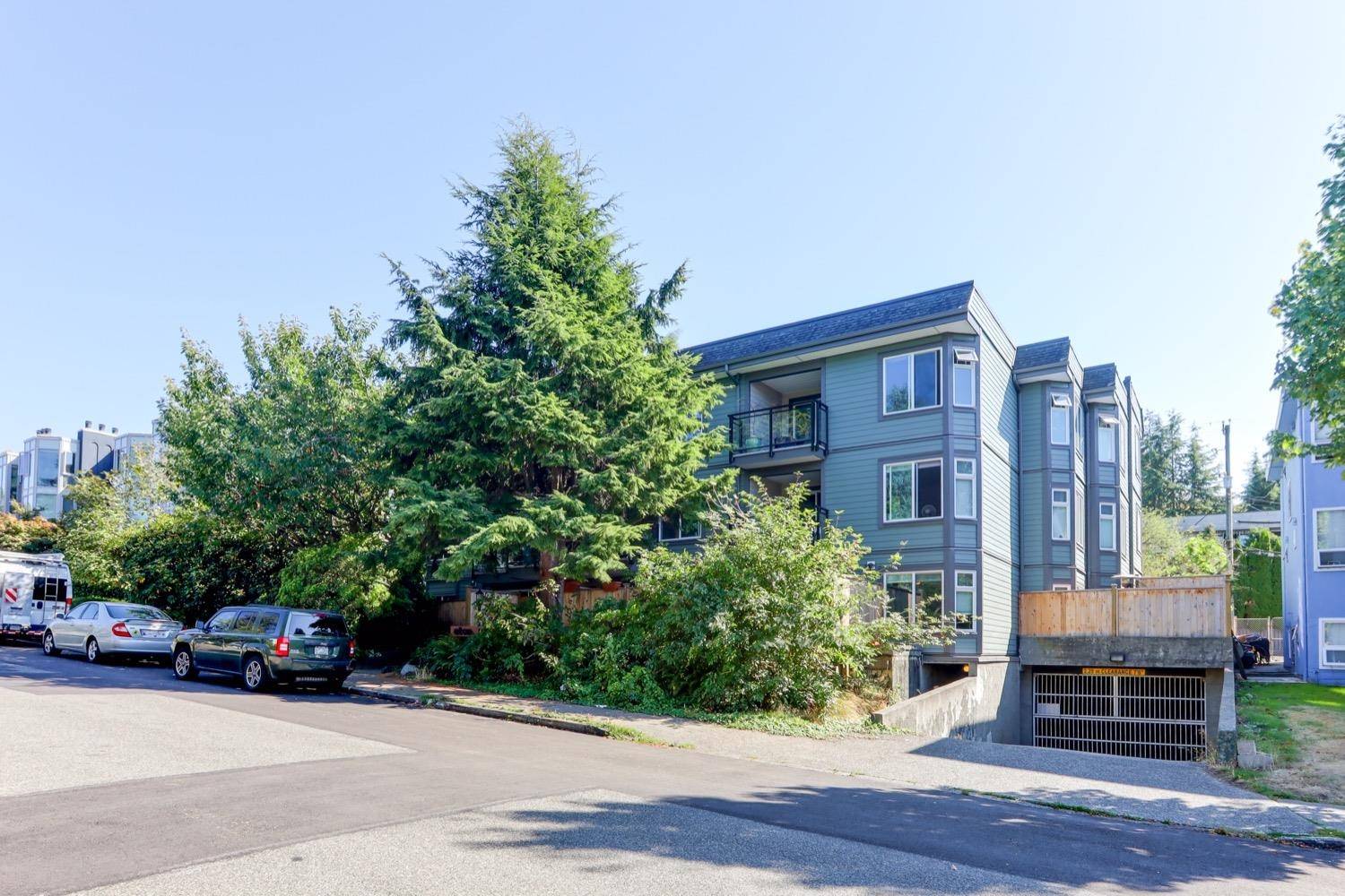 Vancouver, BC V5L 1C8,2224 ETON ST #302