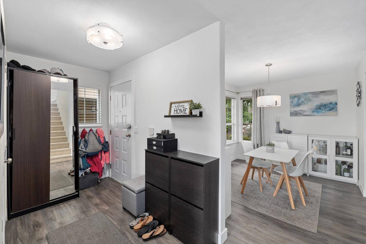 North Vancouver, BC V7L 1V6,327 E KEITH RD