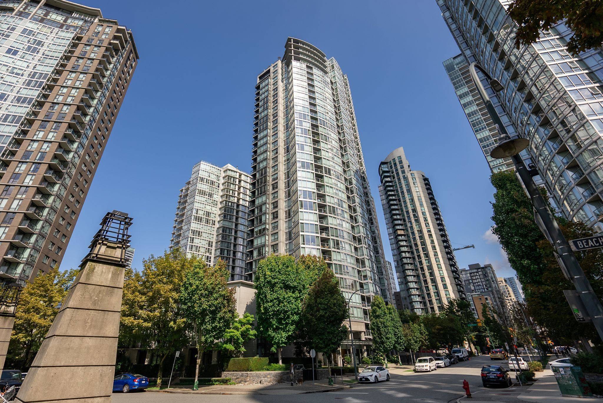 Vancouver, BC V6Z 3E3,1495 RICHARDS ST #1208