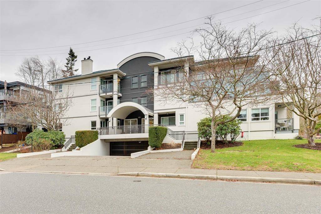 White Rock, BC V4B 4W3,820 HABGOOD ST #103