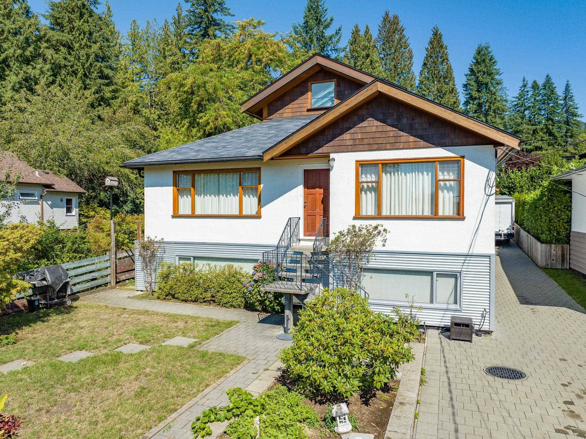 North Vancouver, BC V7K 1N2,1446 DORAN RD