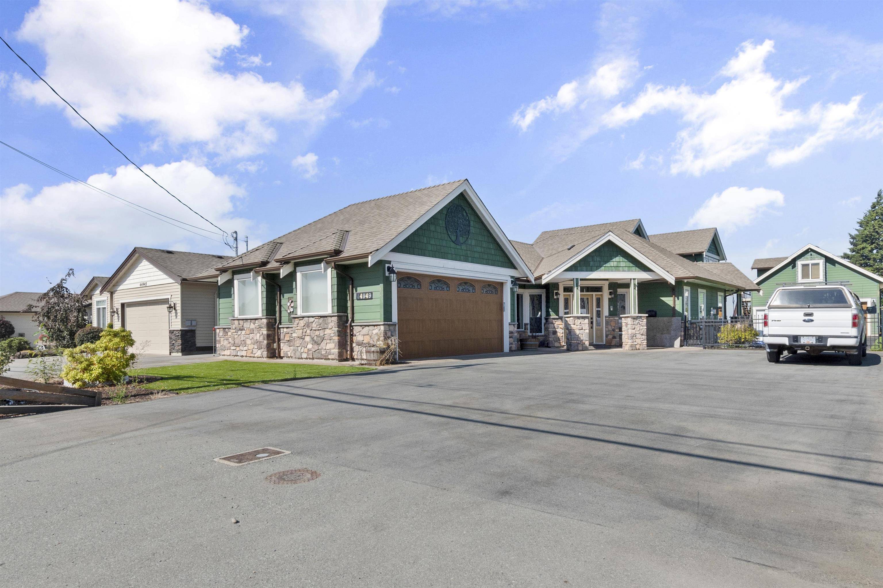 Sardis, BC V2R 2Y3,44949 WATSON RD