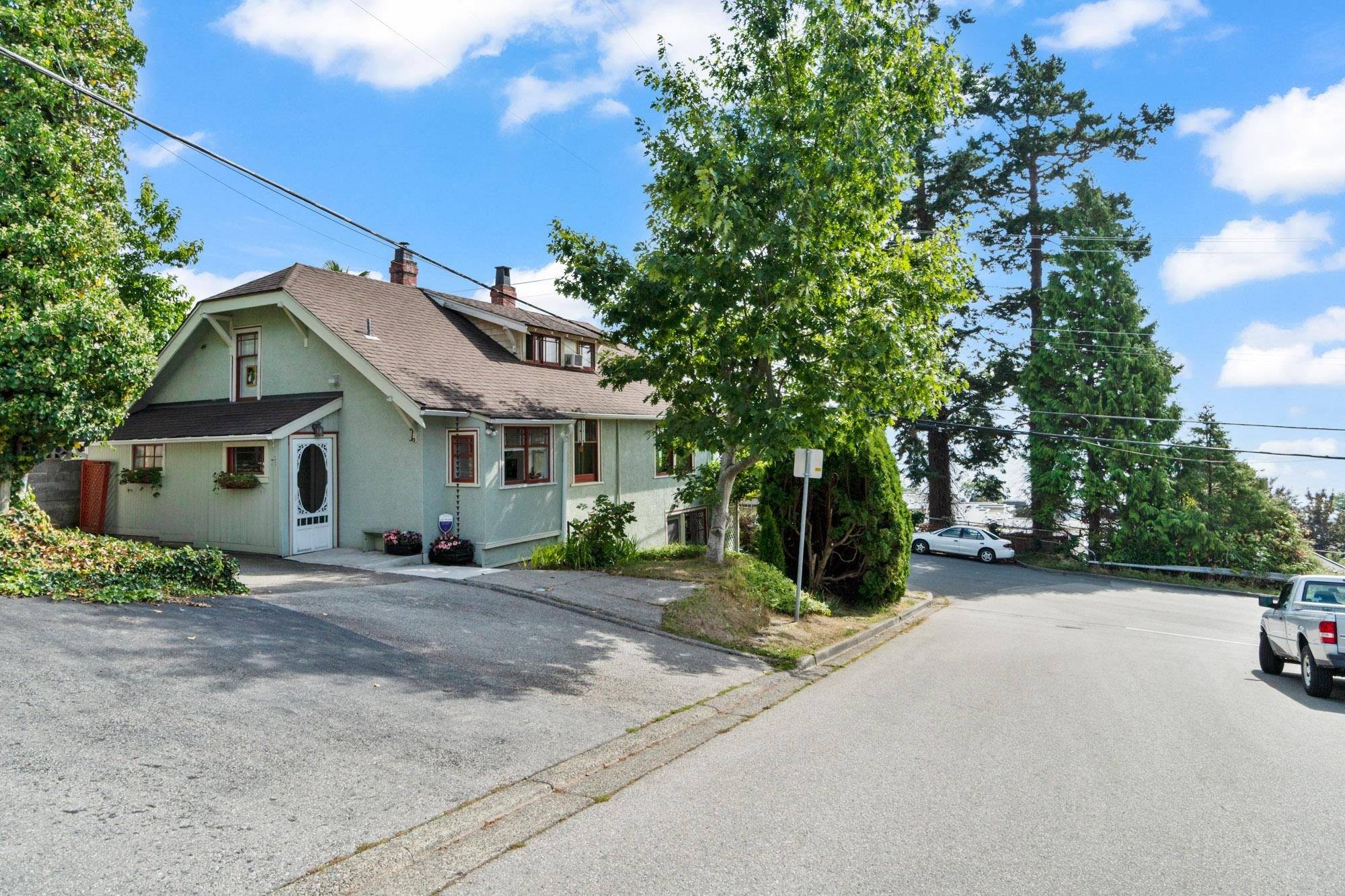 White Rock, BC V4B 1X5,14907 BUENA VISTA AVE