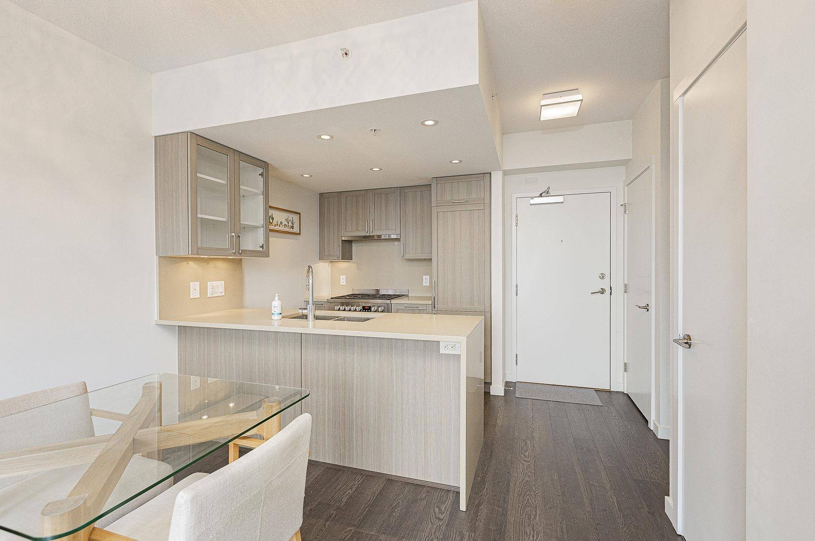 Vancouver, BC V5R 0E5,5598 ORMIDALE ST #806
