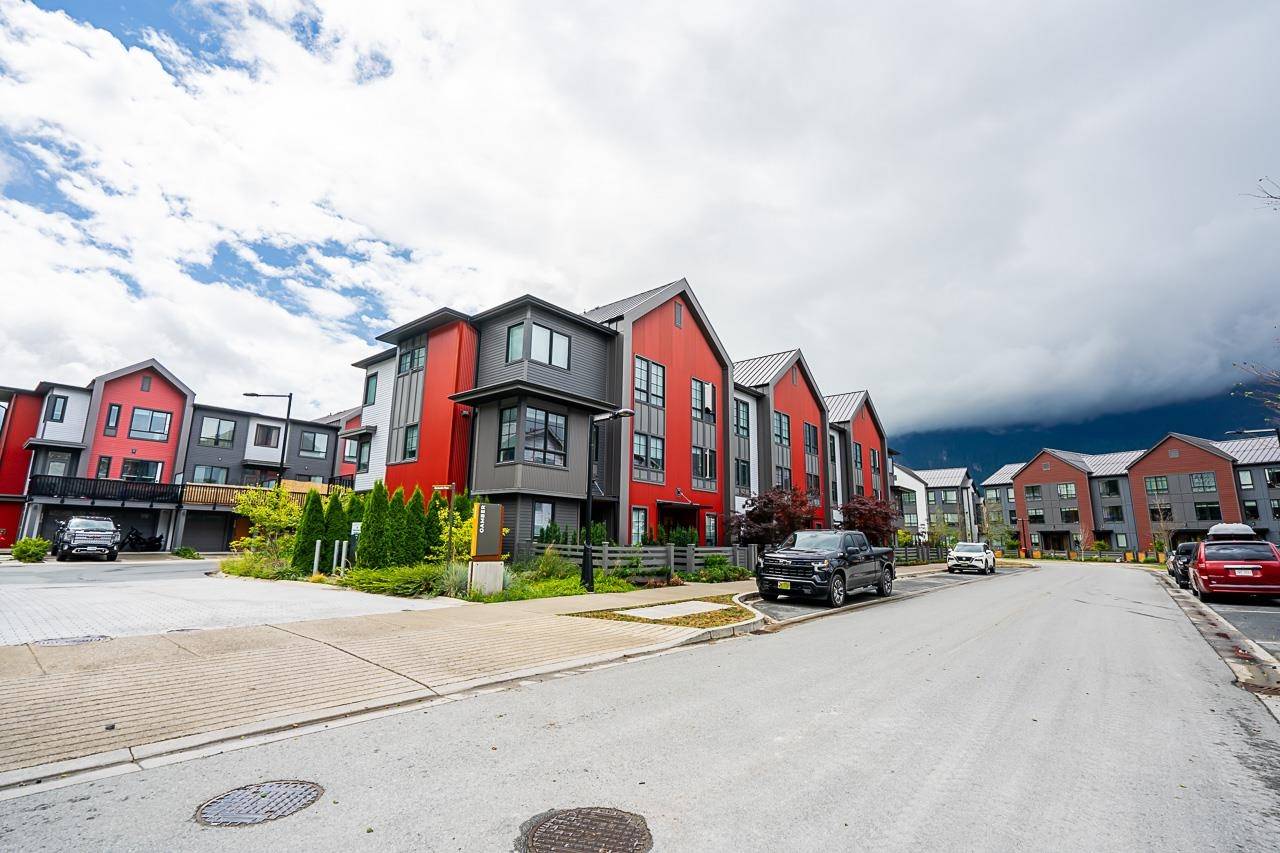 Squamish, BC V8B 1A8,1351 MARINASIDE PL