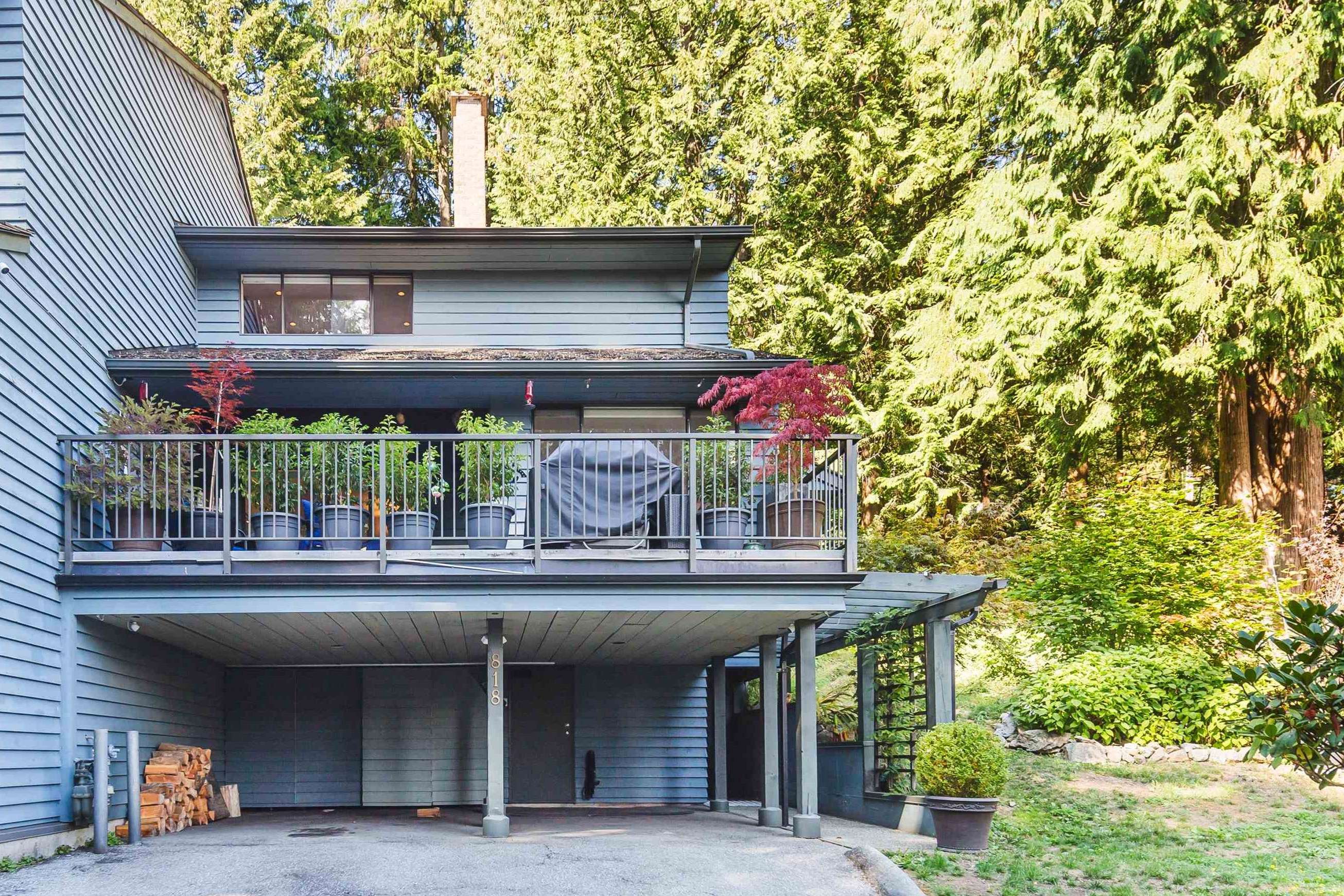 North Vancouver, BC V7K 2Y3,818 FREDERICK RD