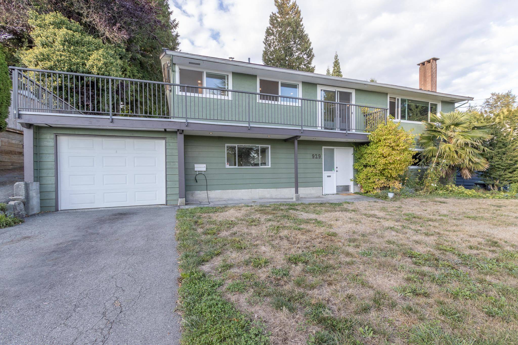 North Vancouver, BC V7H 2J8,929 HARTFORD PL