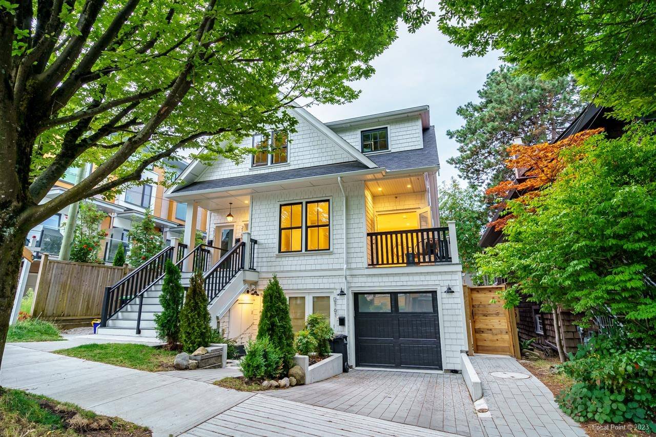 Vancouver, BC V5T 3N7,2165 GUELPH ST