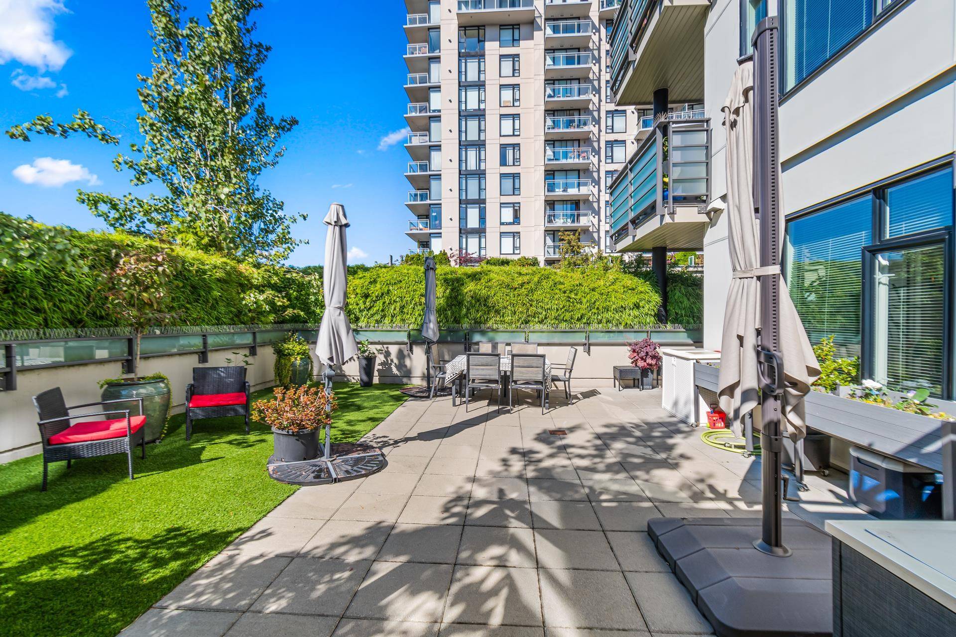 North Vancouver, BC V7M 0E5,123 W 1ST ST #207