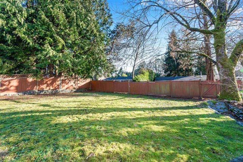 Surrey, BC V3R 4T2,15032 RAVEN PL