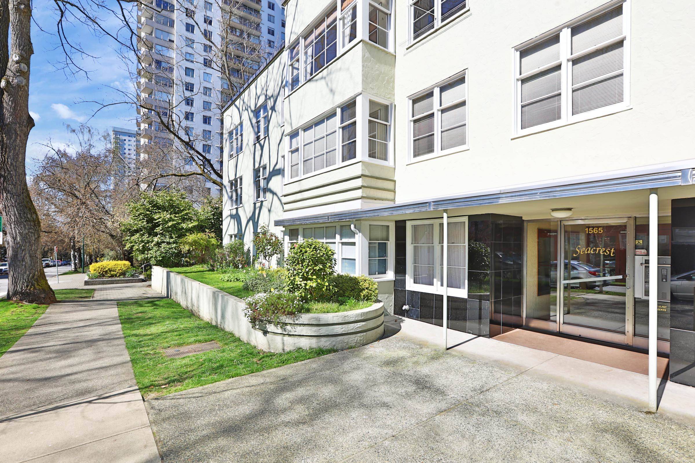 Vancouver, BC V6G 1X1,1565 BURNABY ST #203