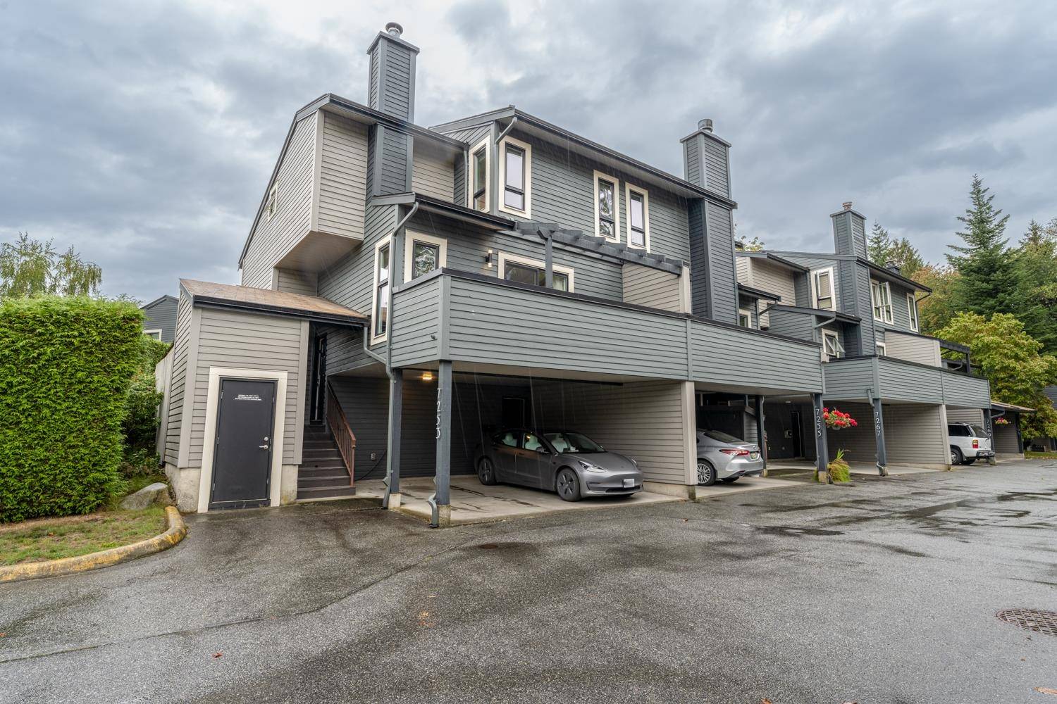 Vancouver, BC V5S 3Y8,7253 WEAVER CT