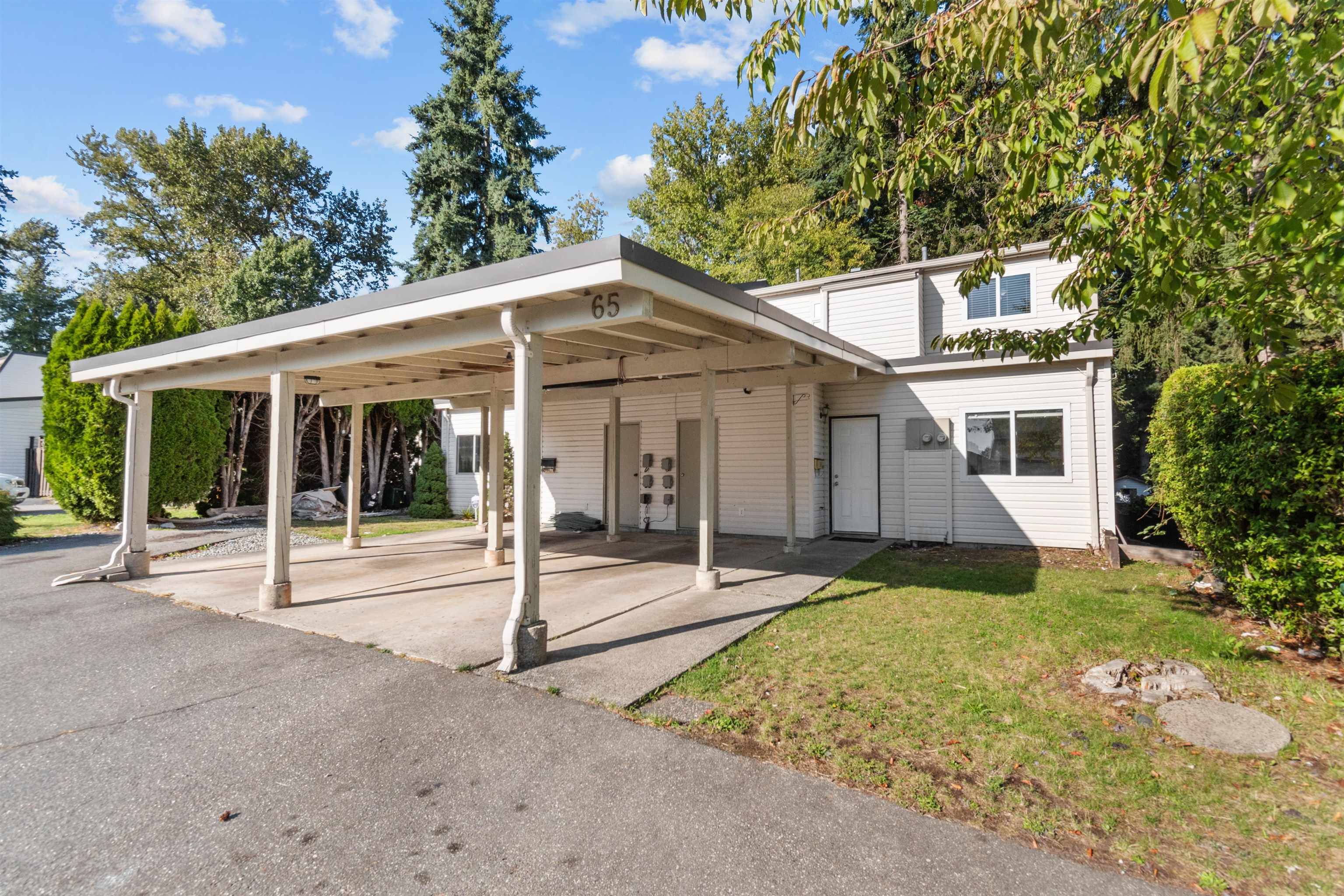 Surrey, BC V3W 5C3,8555 KING GEORGE BLVD #65