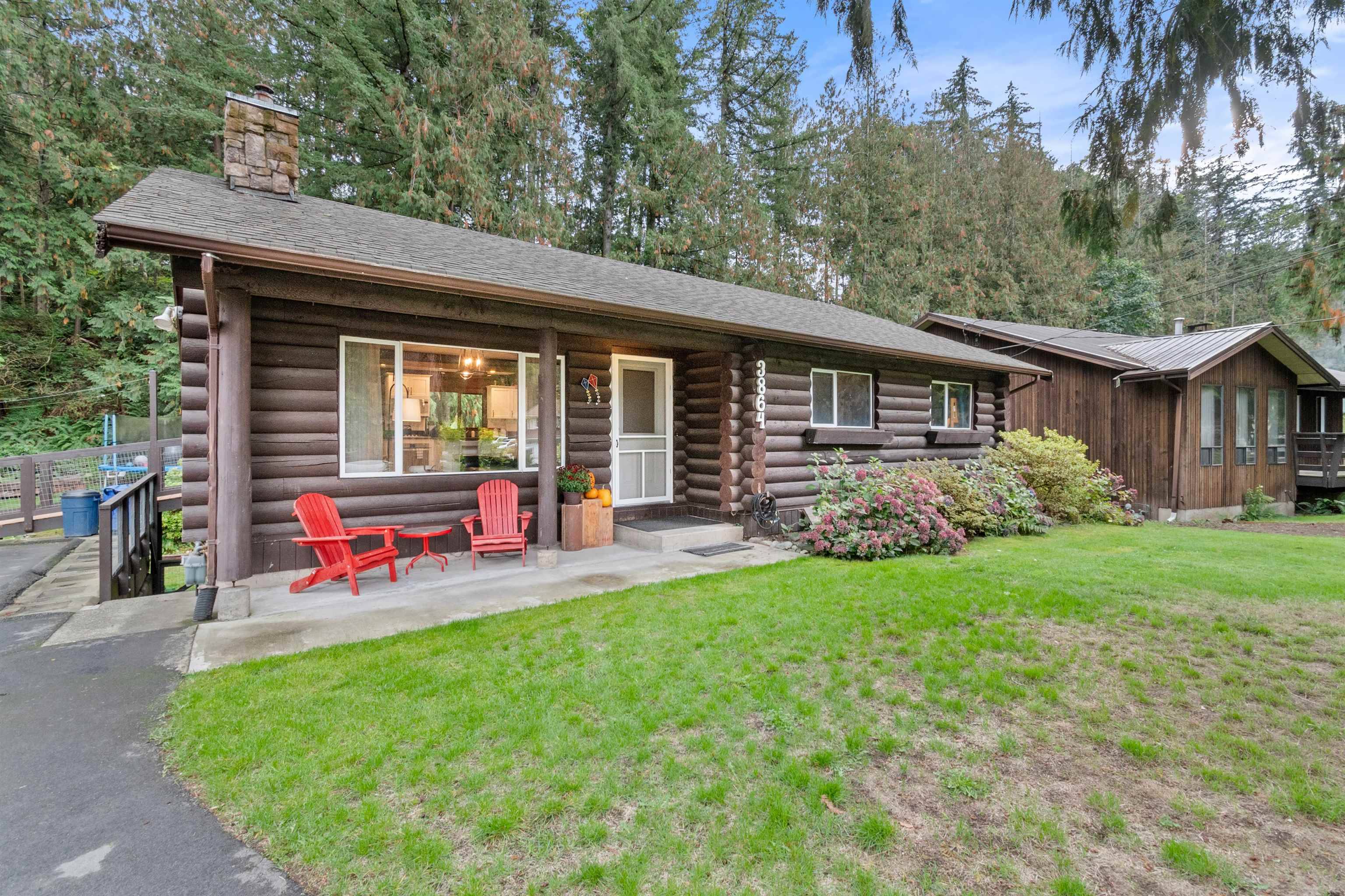 Cultus Lake, BC V2R 5A5,3864 JOYCE DR