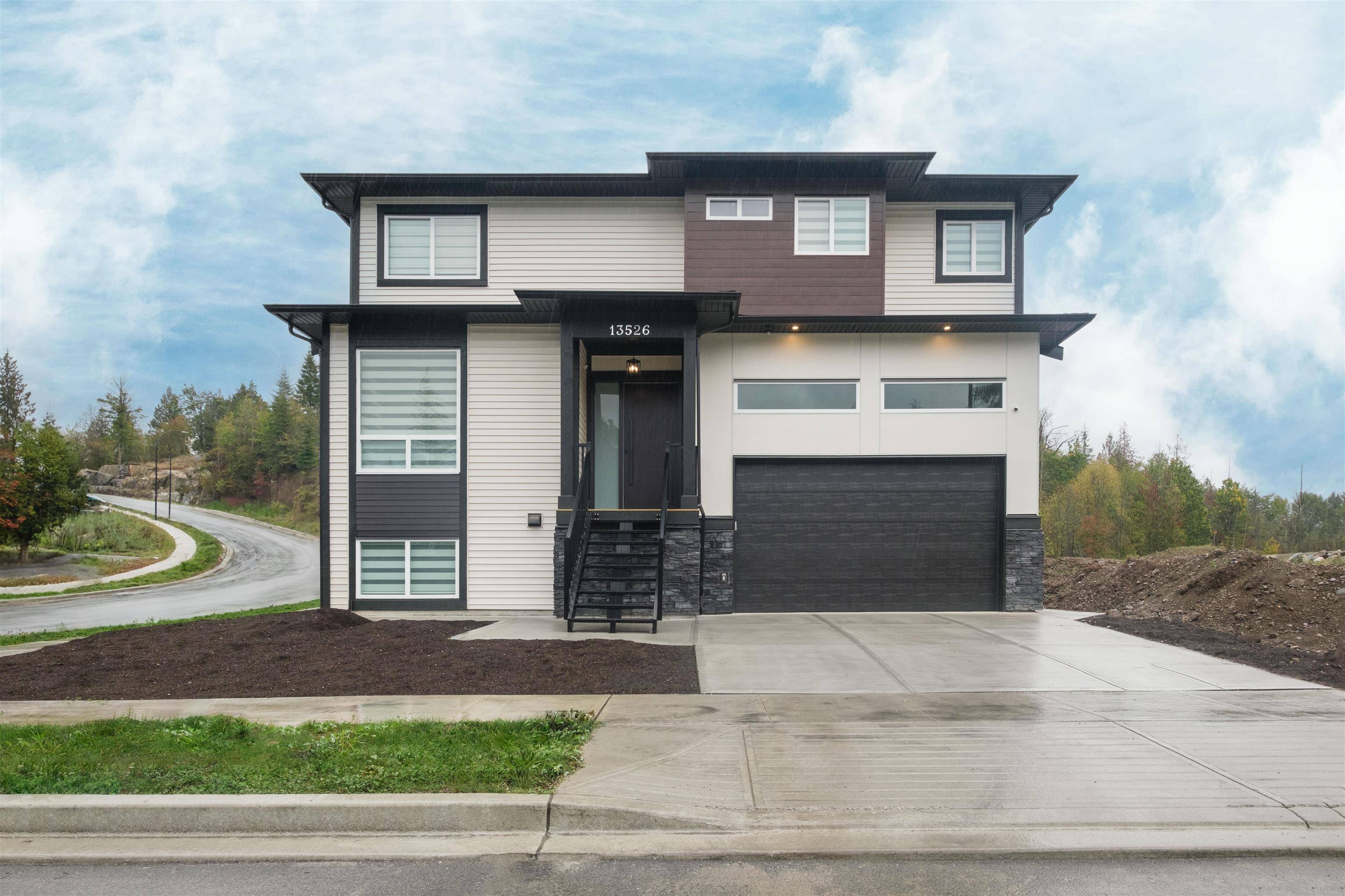 Maple Ridge, BC V4R 2P7,13526 FOREMAN DR