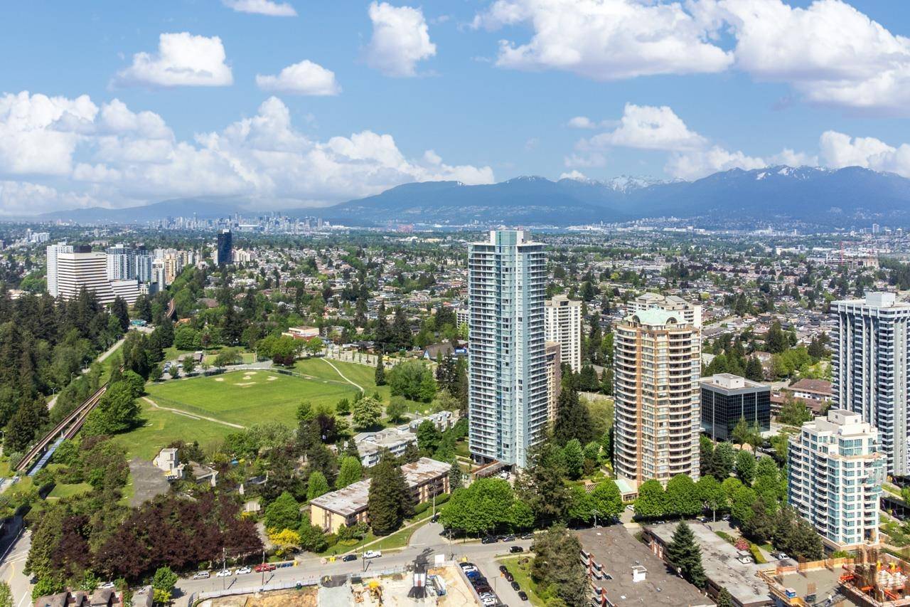 Burnaby, BC V5H 0G4,5883 BARKER AVE #1806