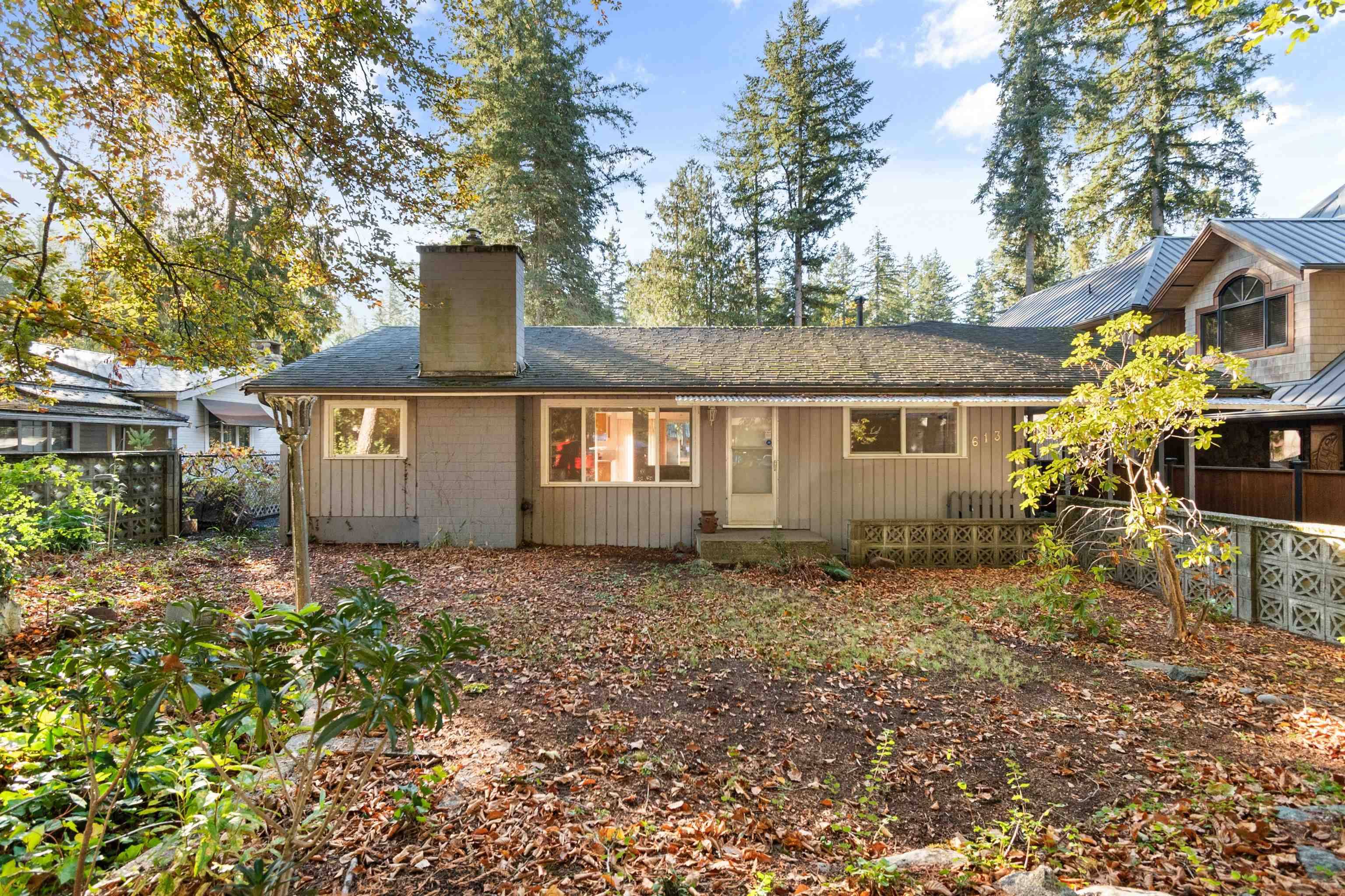 Cultus Lake, BC V2R 4Z5,613 MOUNTAIN VIEW DR