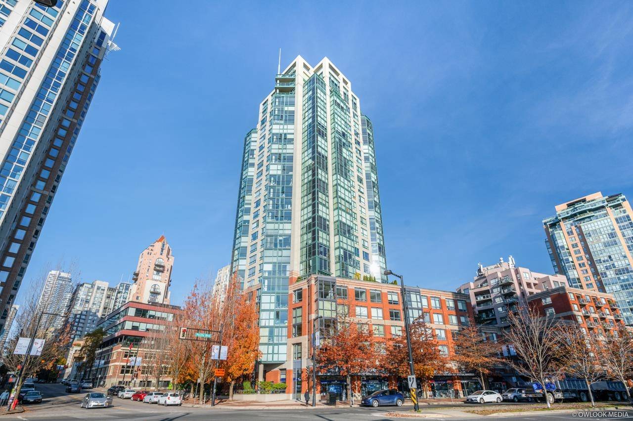 Vancouver, BC V6B 5Z5,289 DRAKE ST #2402