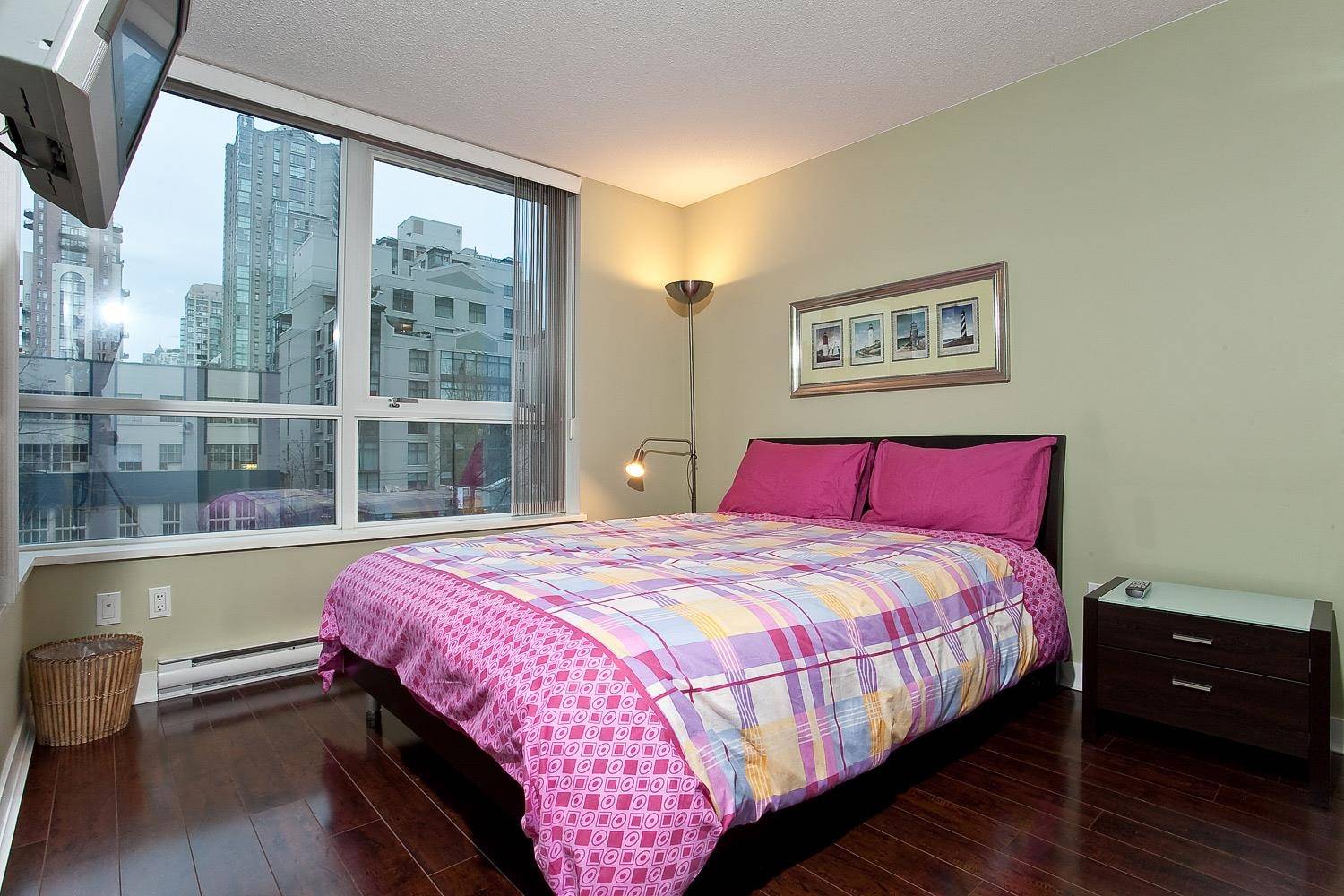 Vancouver, BC V6Z 3B8,1438 RICHARDS STREET #307