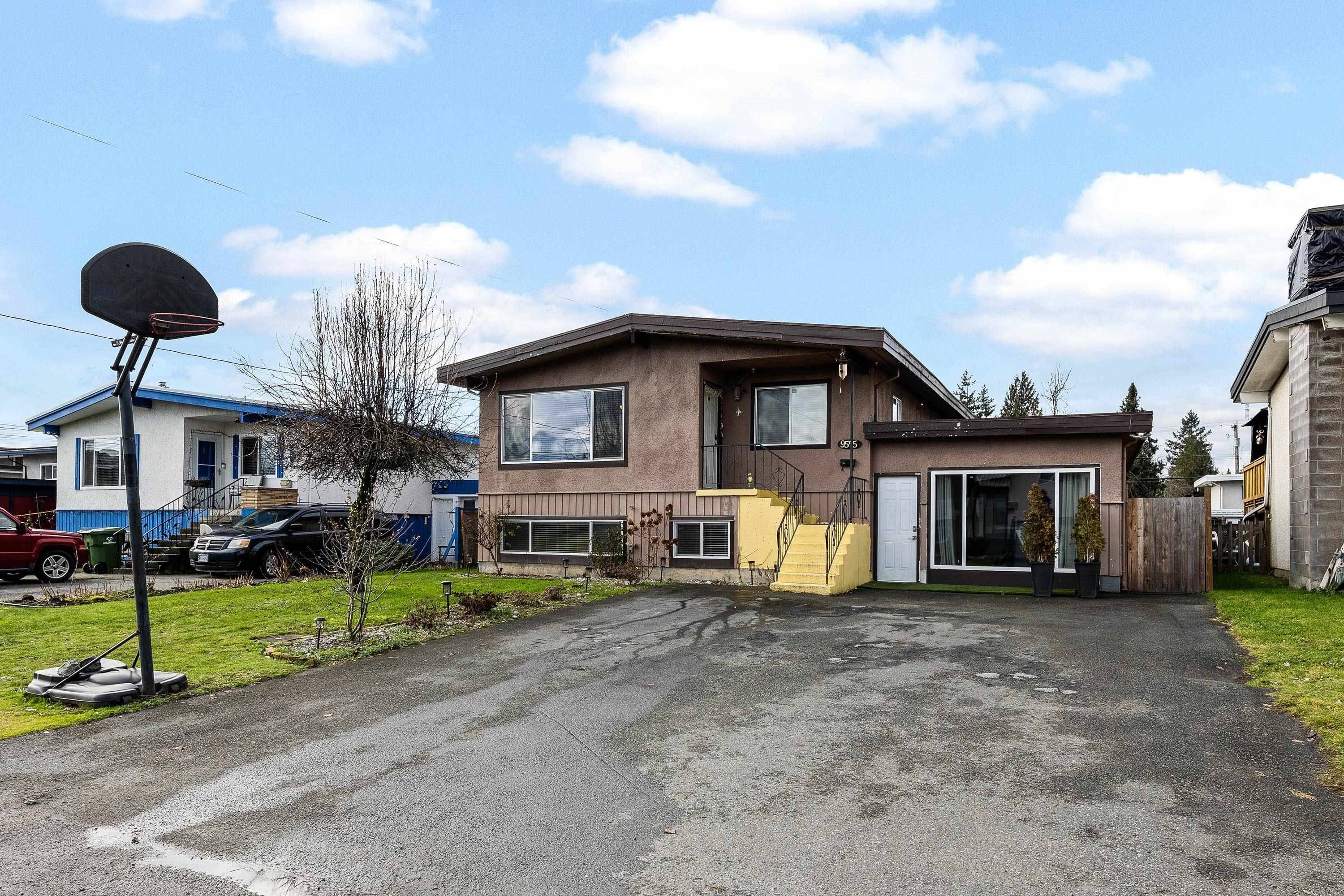 Chilliwack, BC V2P 2W6,9555 ROTARY ST