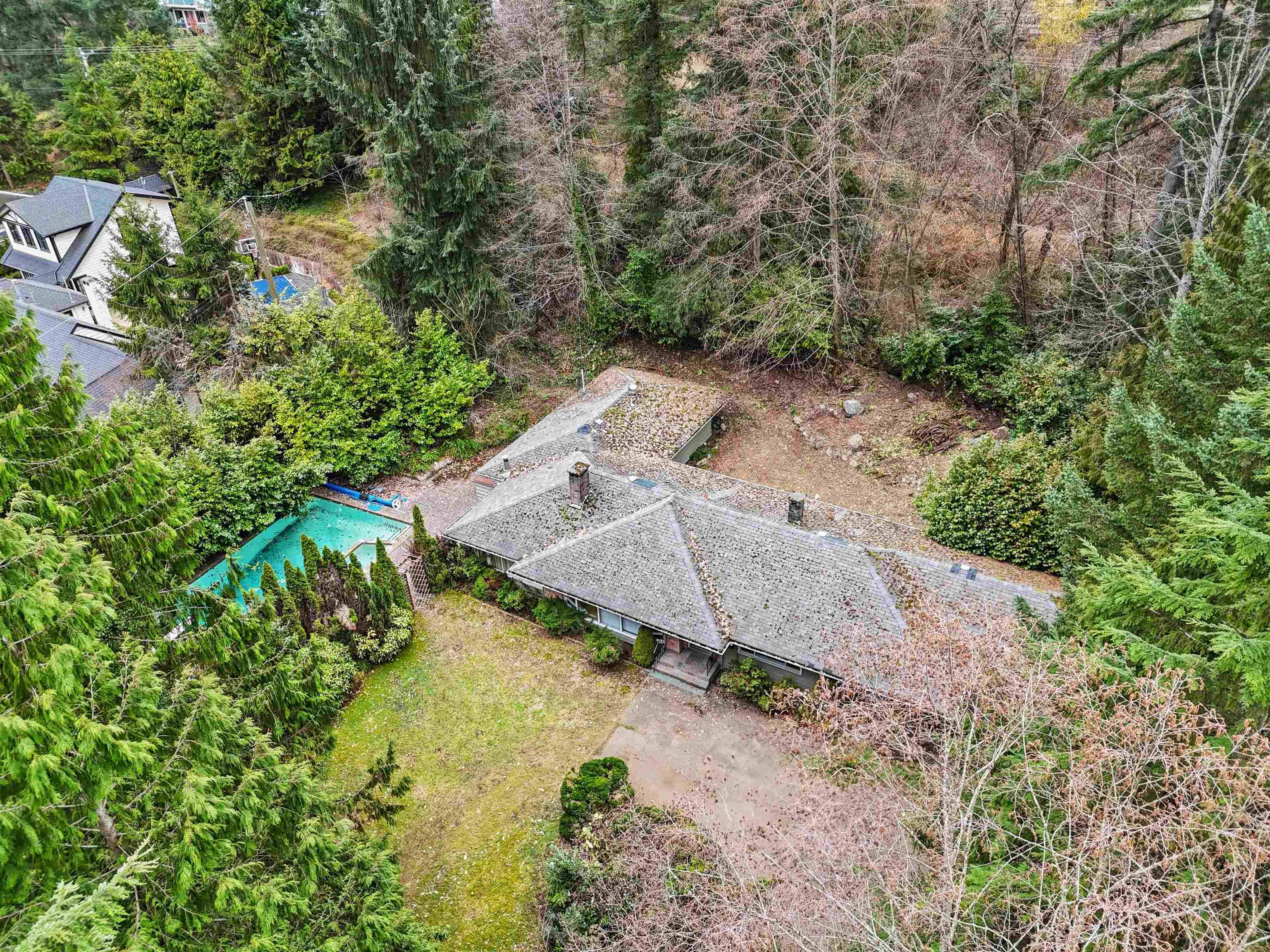 West Vancouver, BC V7S 1M3,441 SOUTHBOROUGH DR