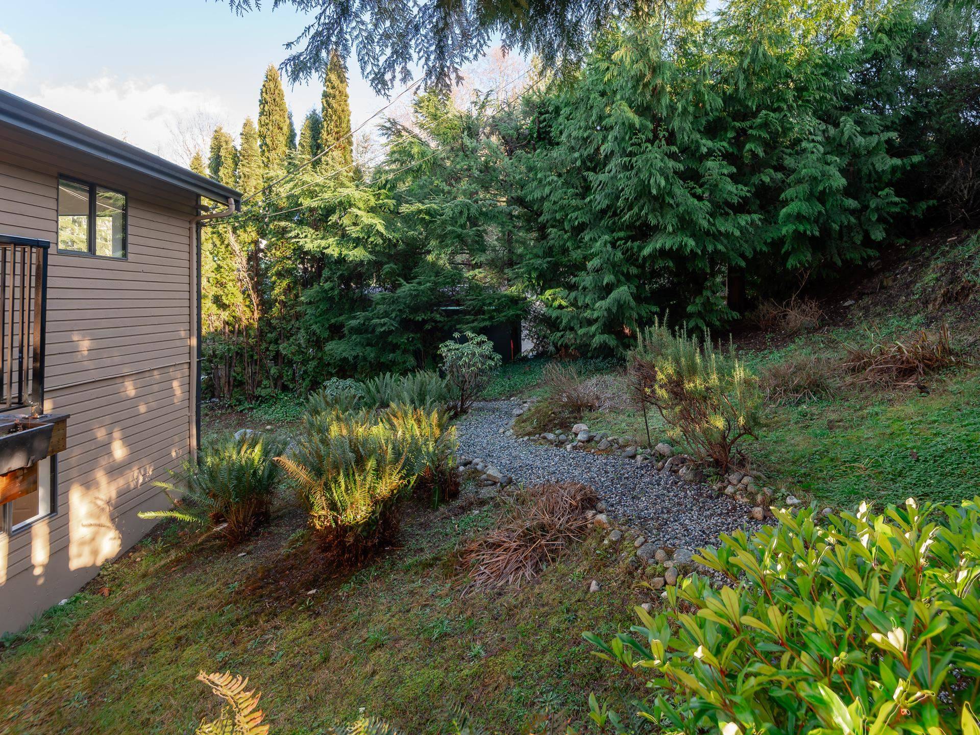 Sechelt, BC V0N 3A4,5852 SKOOKUMCHUCK RD