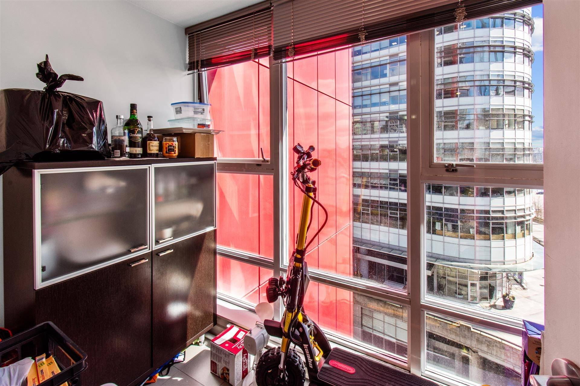 Vancouver, BC V6B 1T8,111 W GEORGIA ST #709