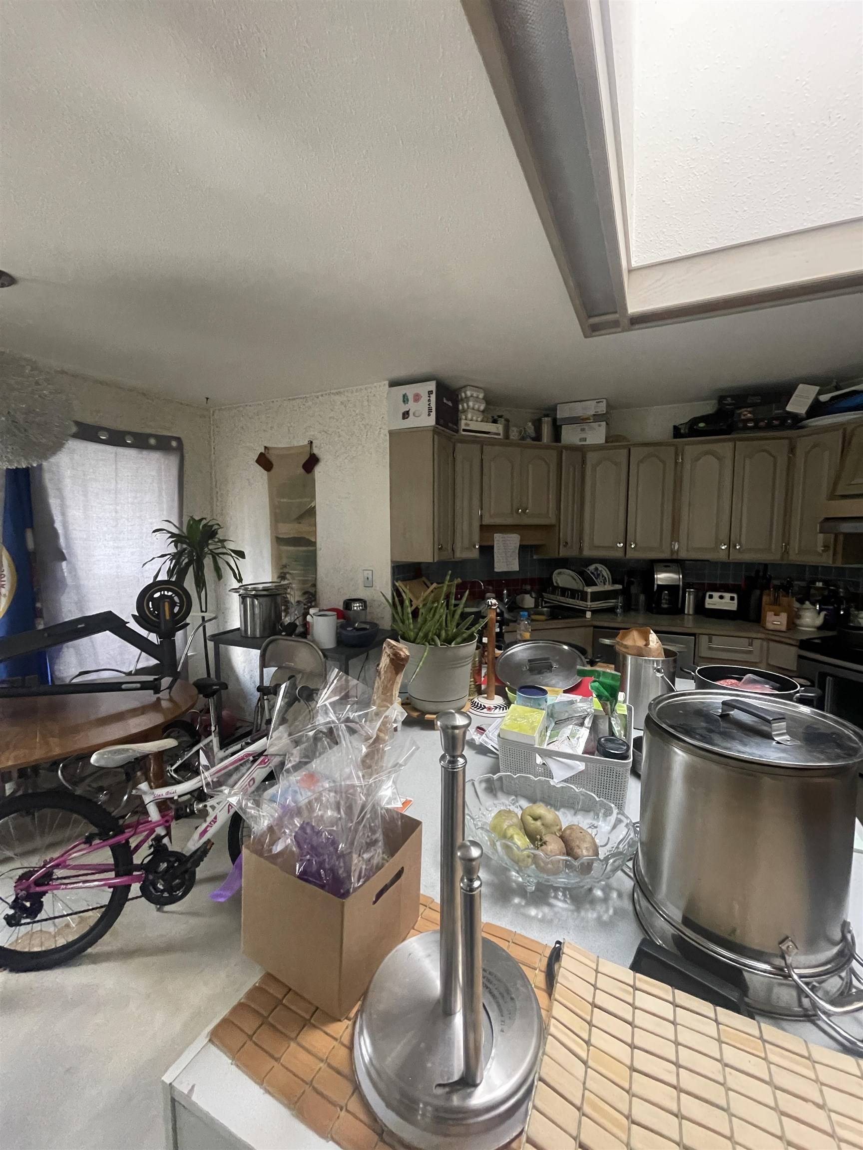 Surrey, BC V3W 8G4,7732 142 ST