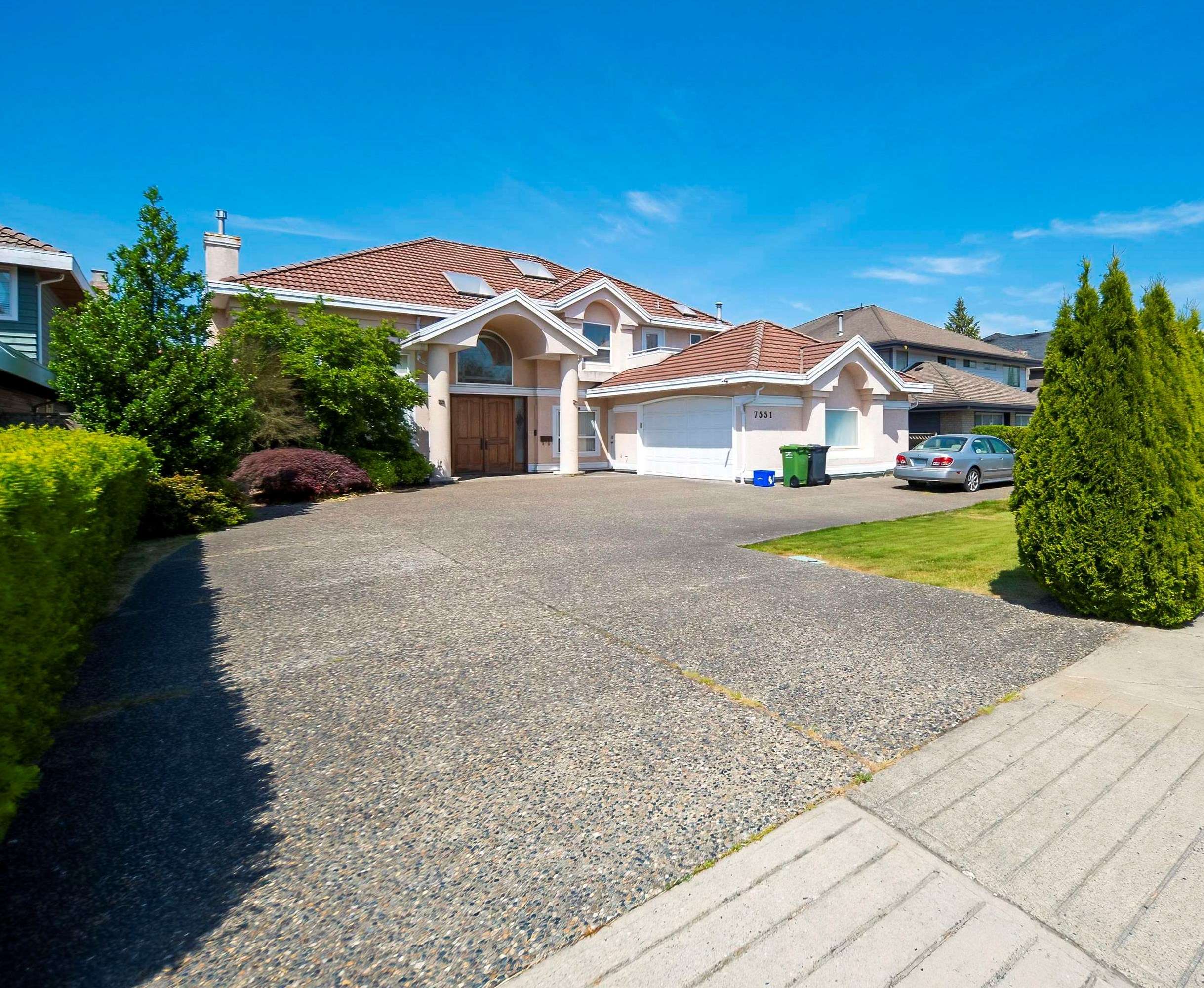 Richmond, BC V6Y 1G1,7551 LUCAS RD